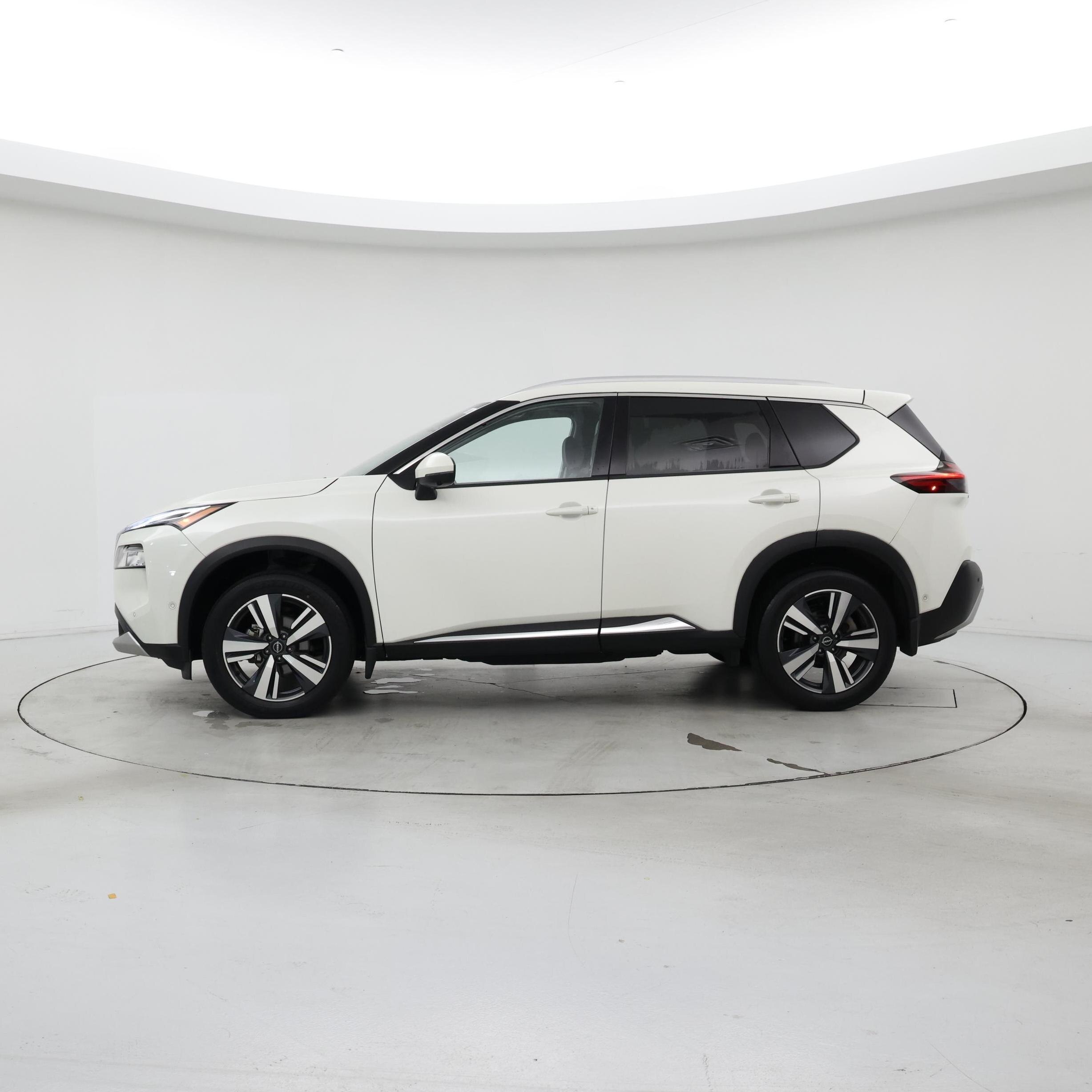 Thumbnail: 2023 Nissan Rogue - 3