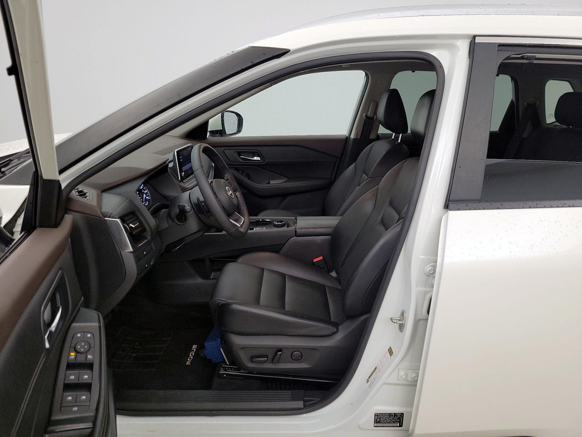 Thumbnail: 2022 Nissan Rogue - 11