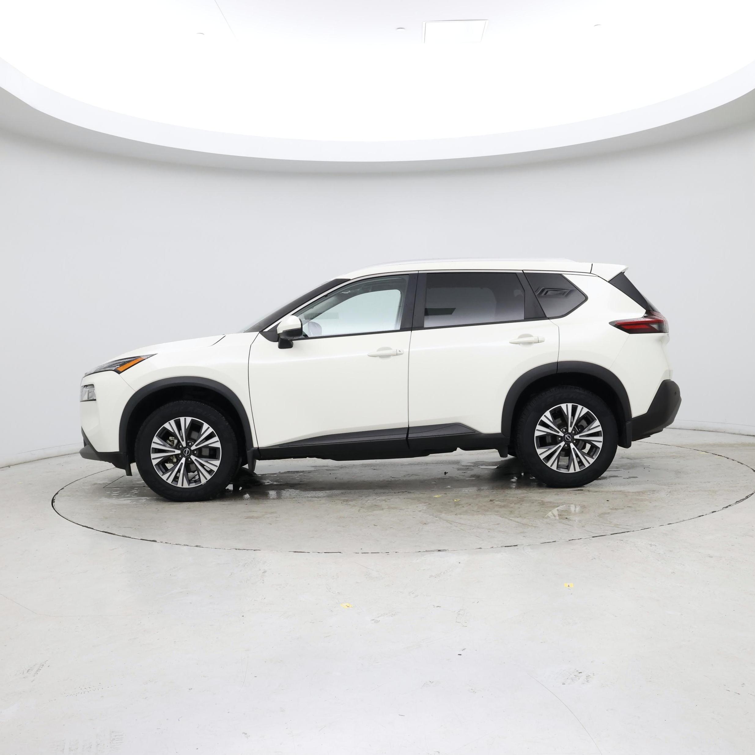 Thumbnail: 2022 Nissan Rogue - 3