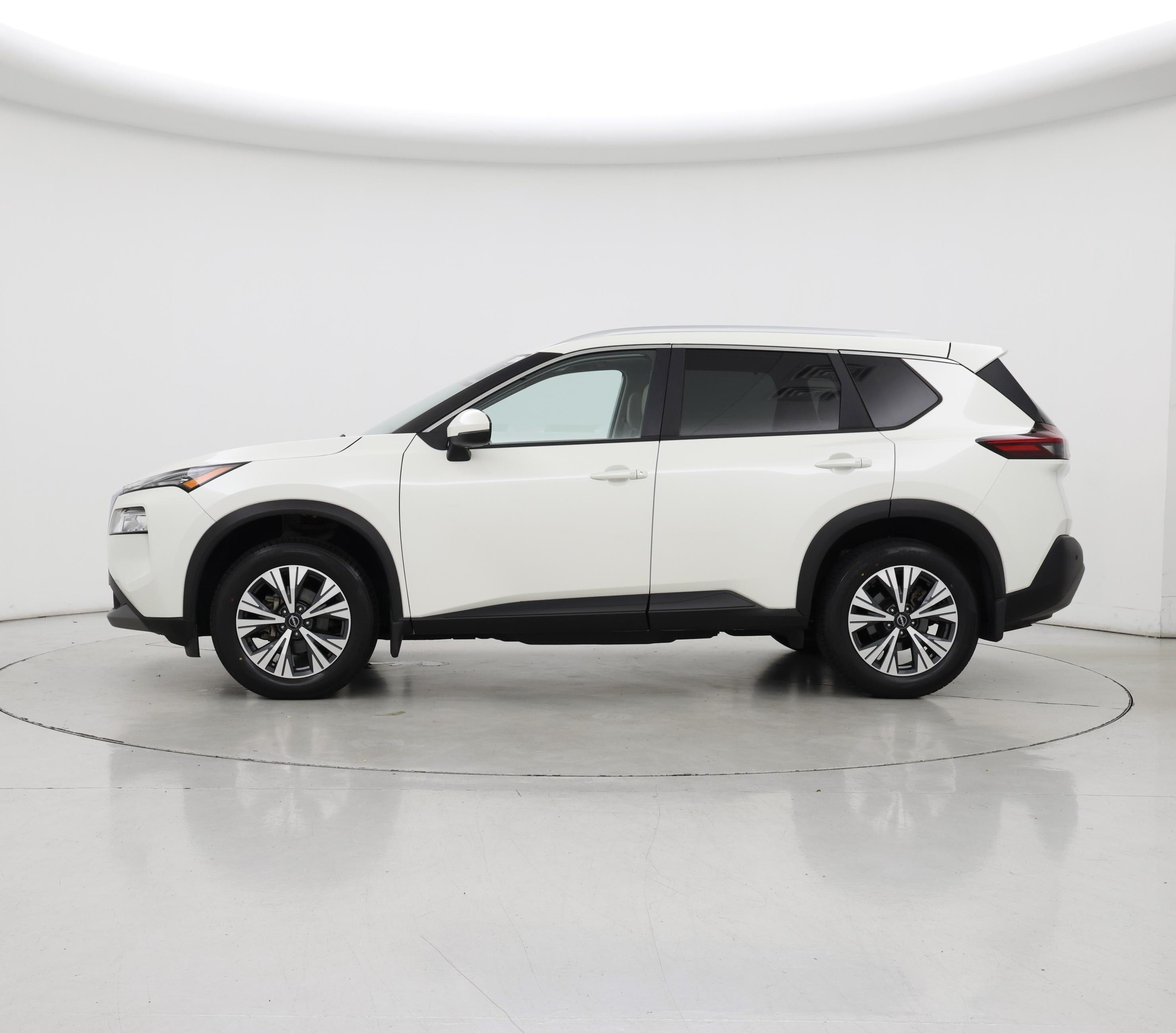 Thumbnail: 2022 Nissan Rogue - 3