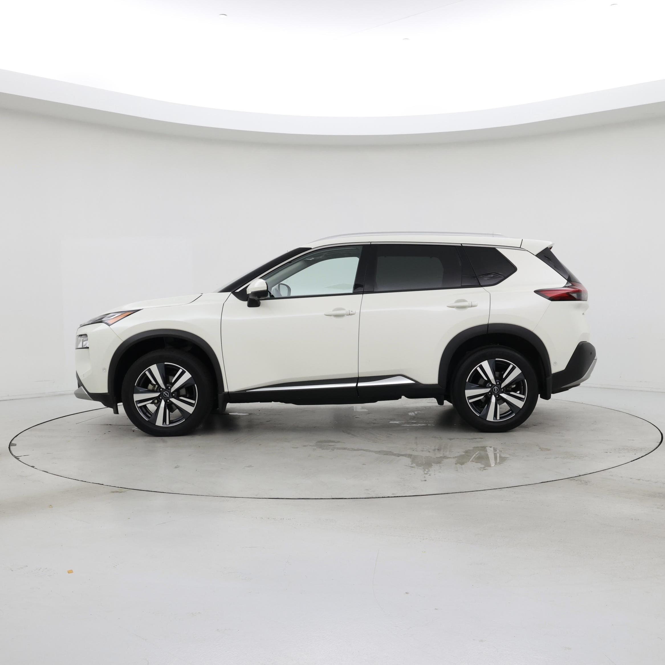 Thumbnail: 2022 Nissan Rogue - 3