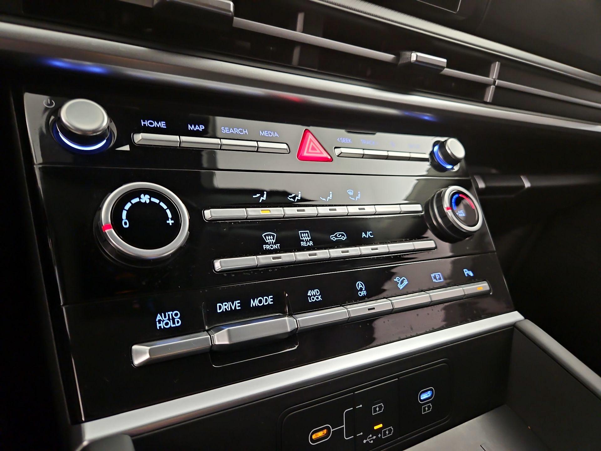 Thumbnail: 2024 Hyundai Santa Fe - 16