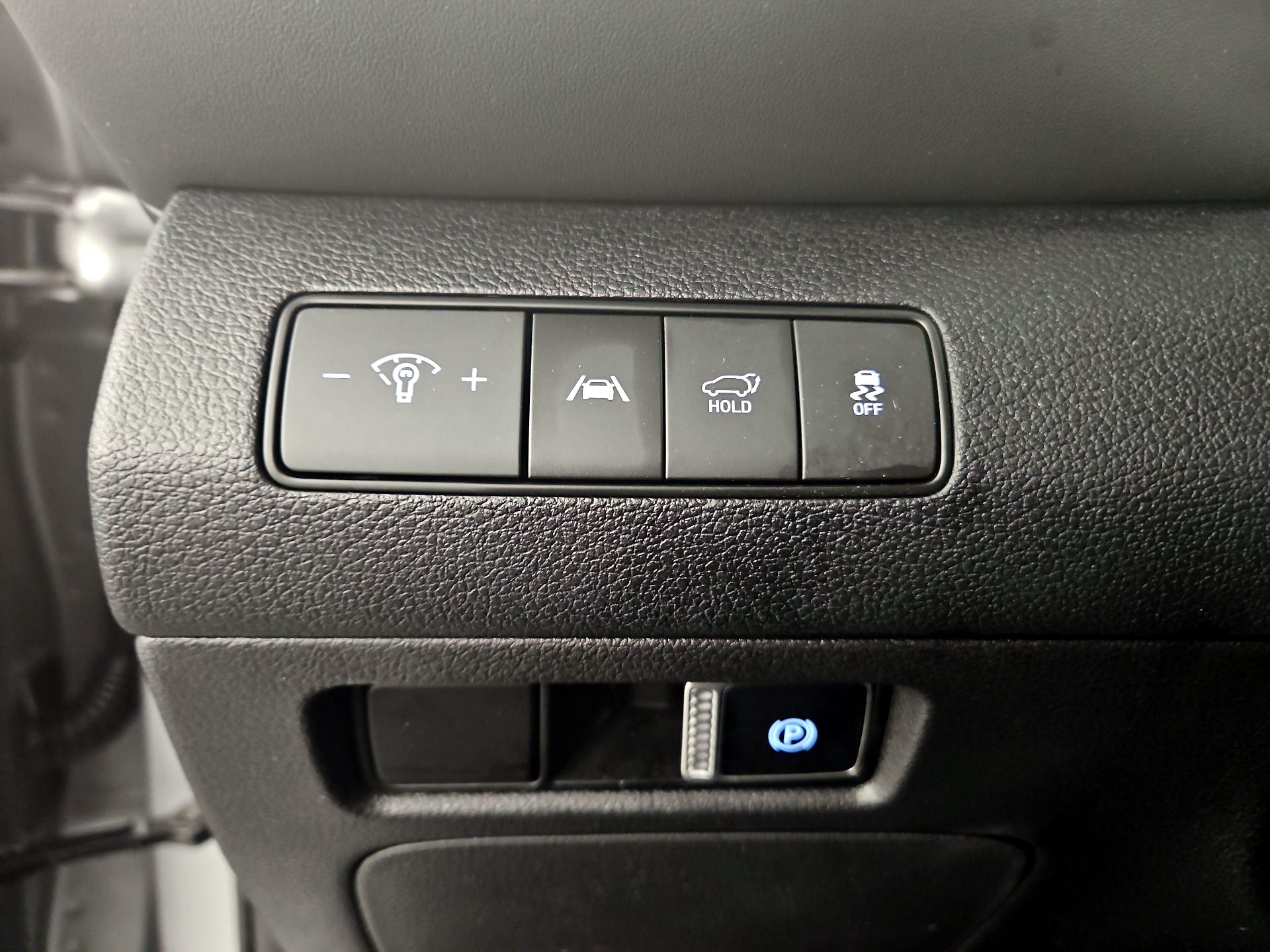 Thumbnail: 2023 Hyundai Santa Fe - 13