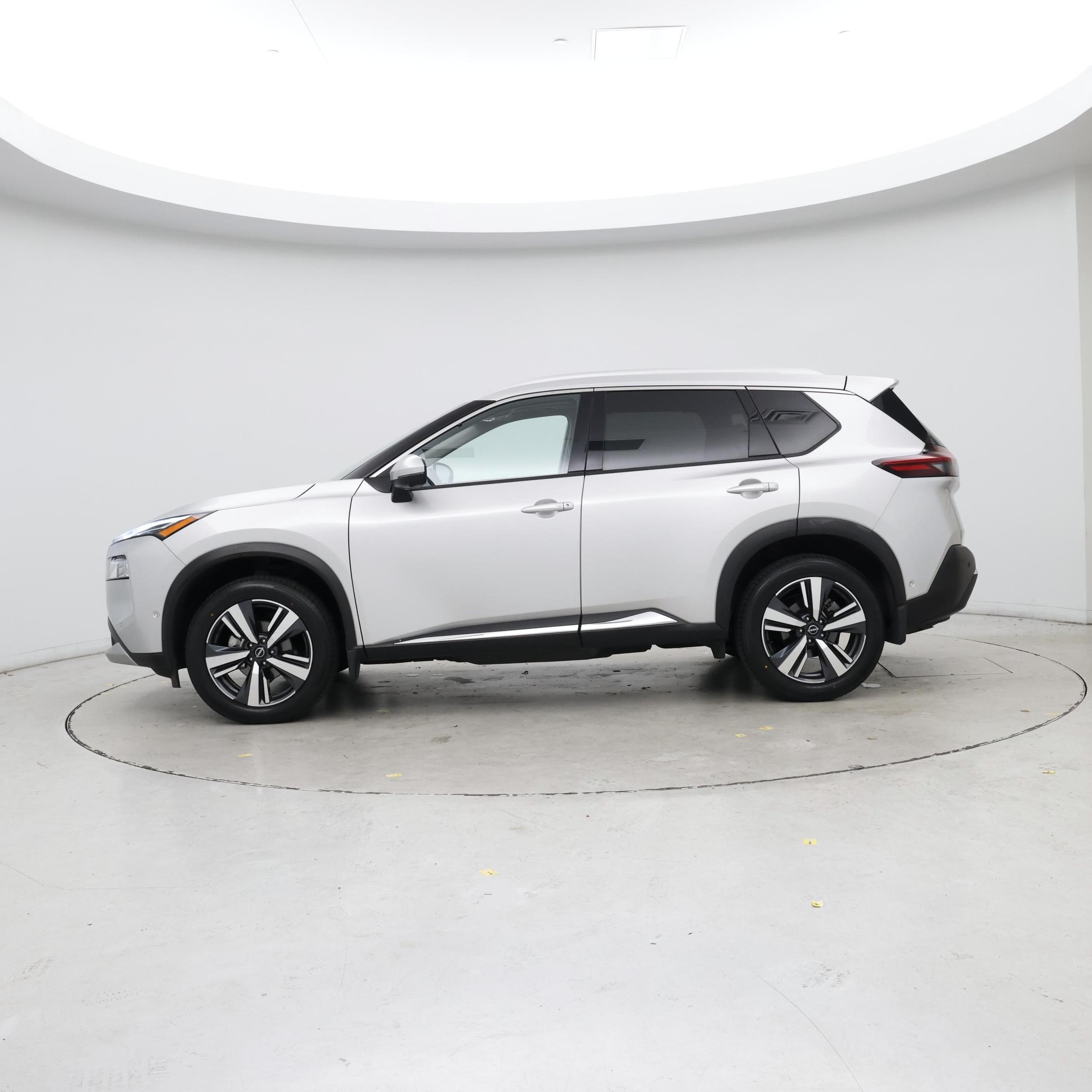Thumbnail: 2022 Nissan Rogue - 3