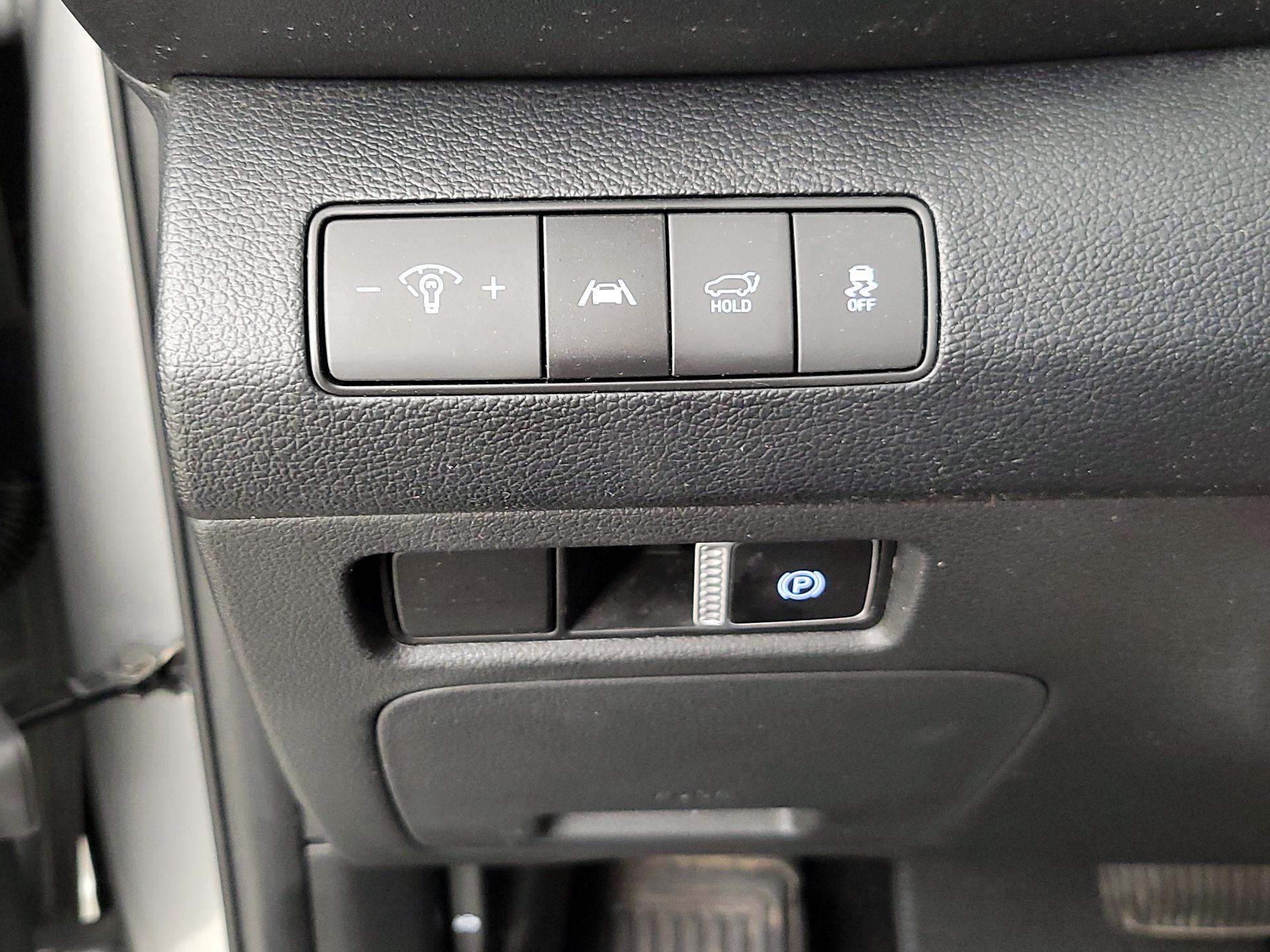 Thumbnail: 2022 Hyundai Santa Fe - 13