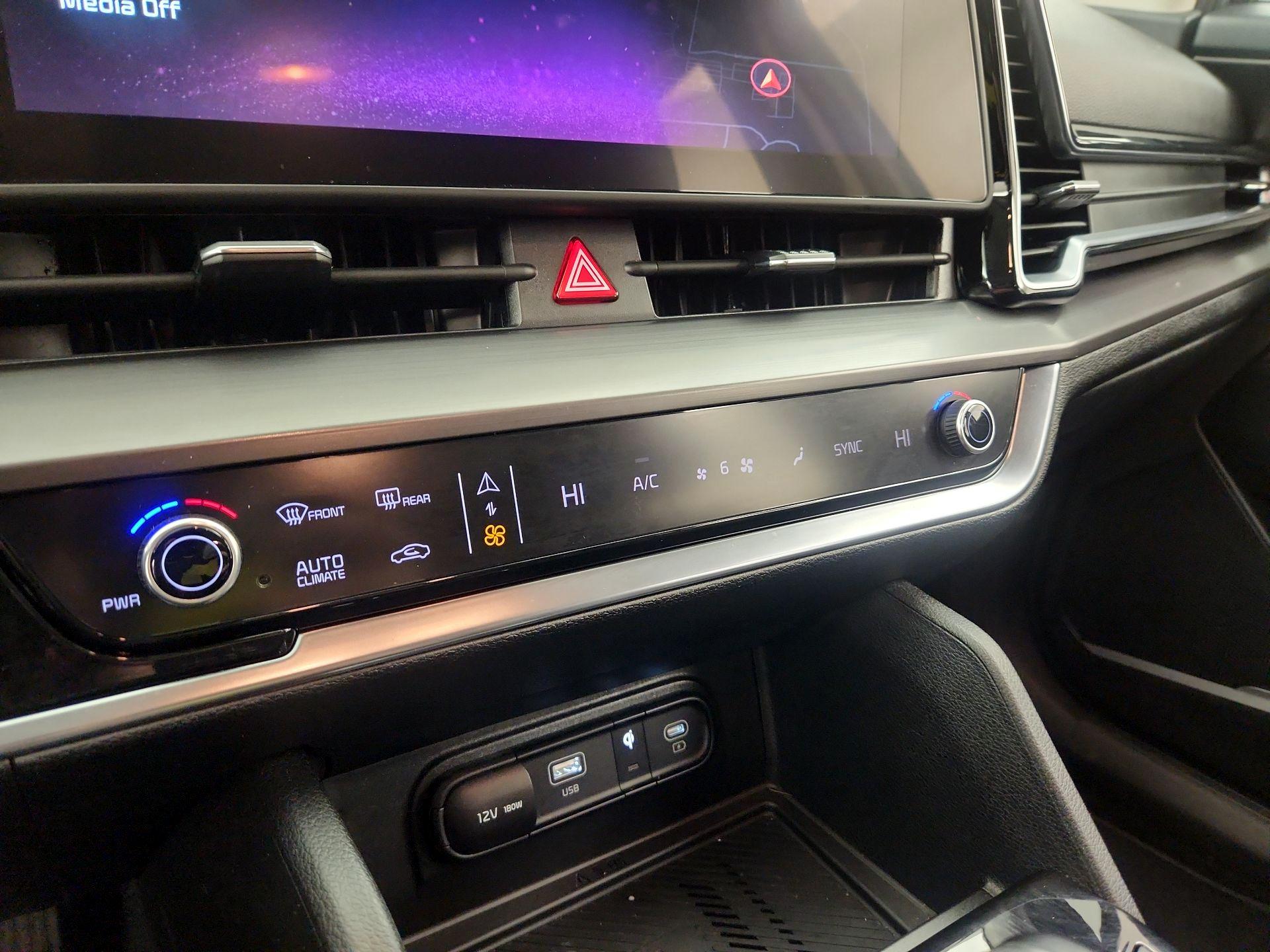 Thumbnail: 2023 Kia Sportage - 17