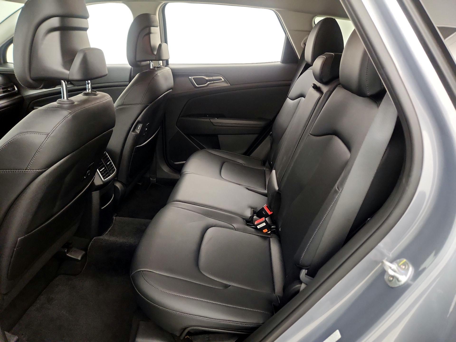 Thumbnail: 2023 Kia Sportage - 20