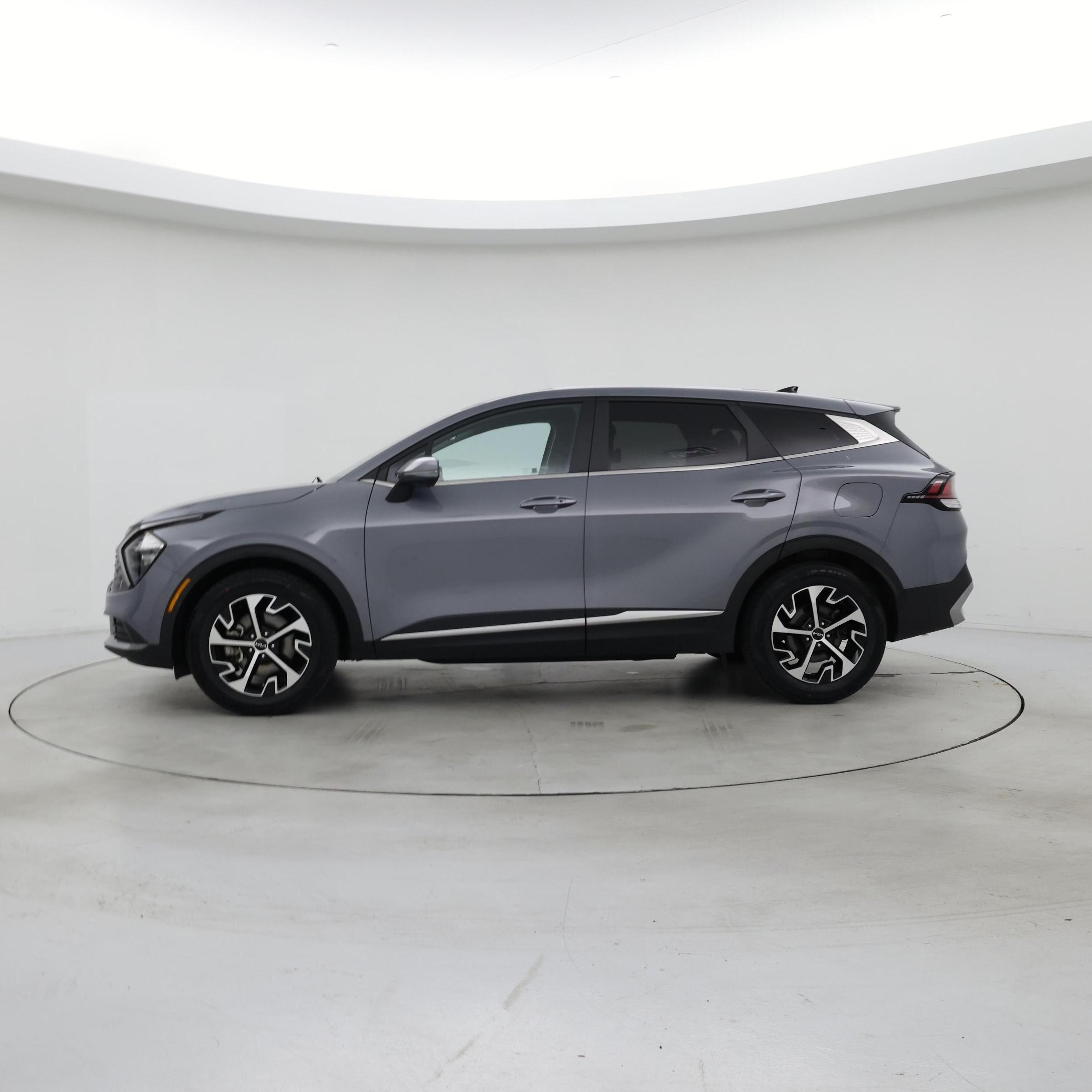 Thumbnail: 2023 Kia Sportage - 3