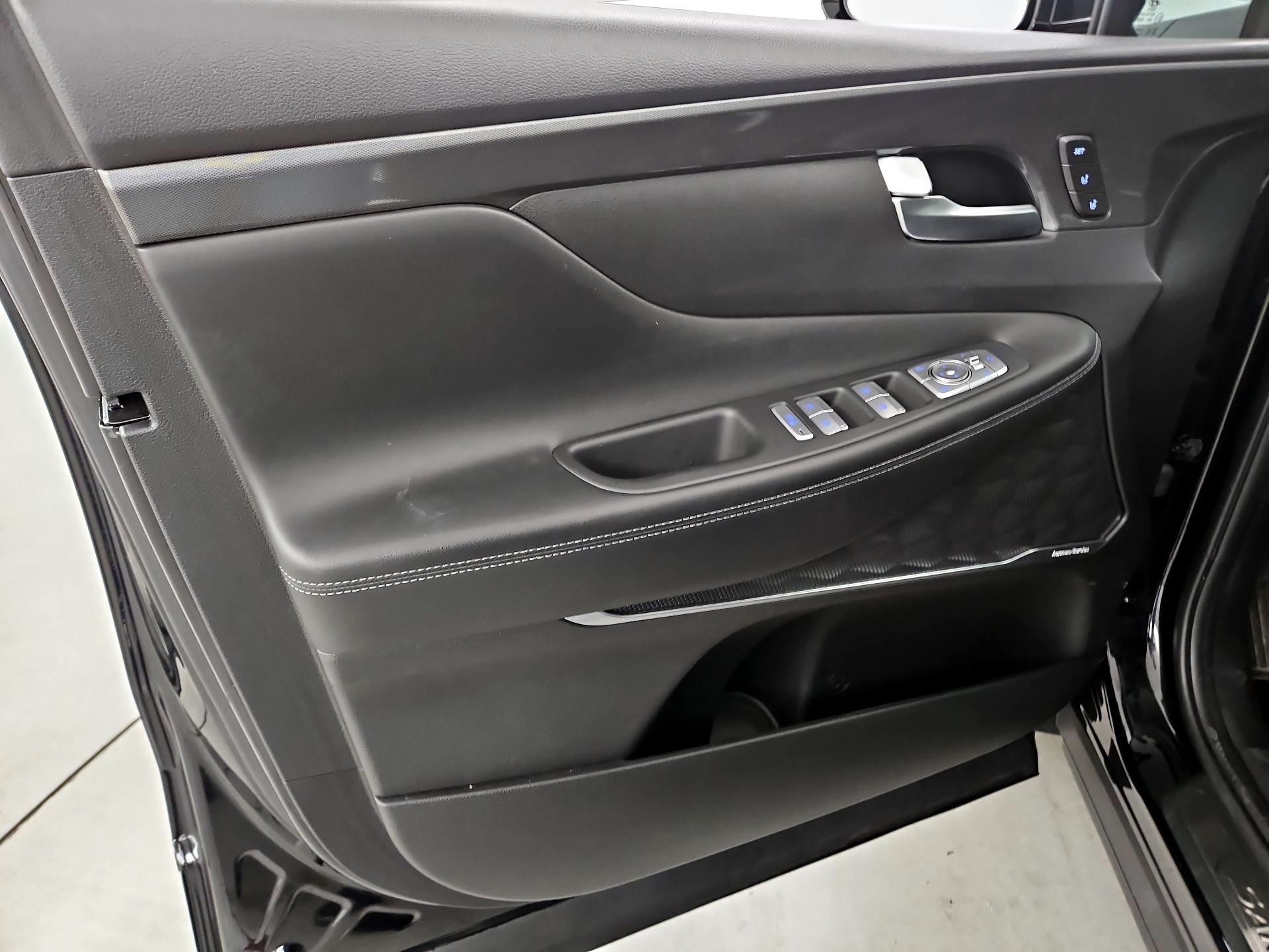 Thumbnail: 2023 Hyundai Santa Fe - 12