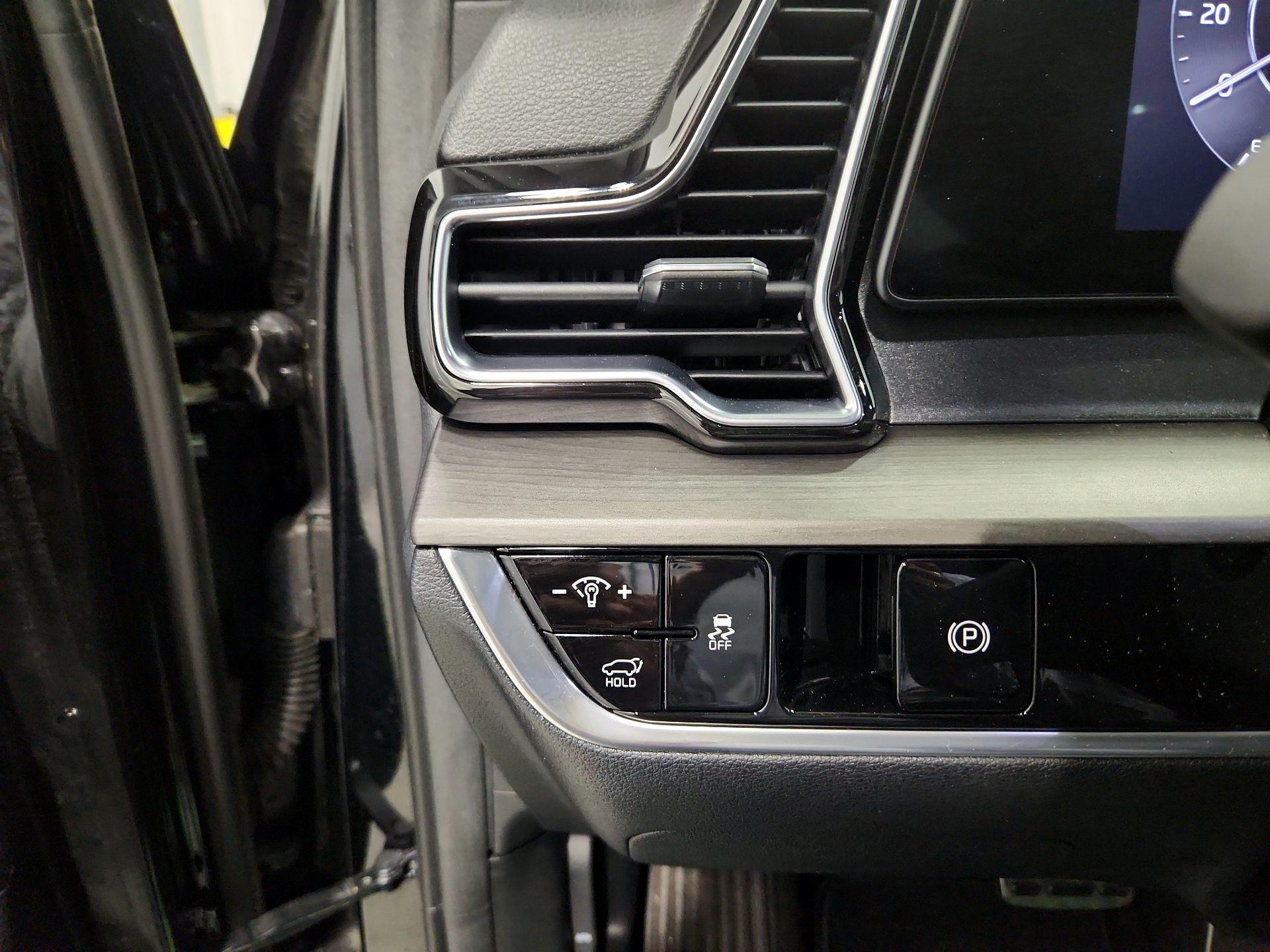 Thumbnail: 2023 Kia Sportage - 13