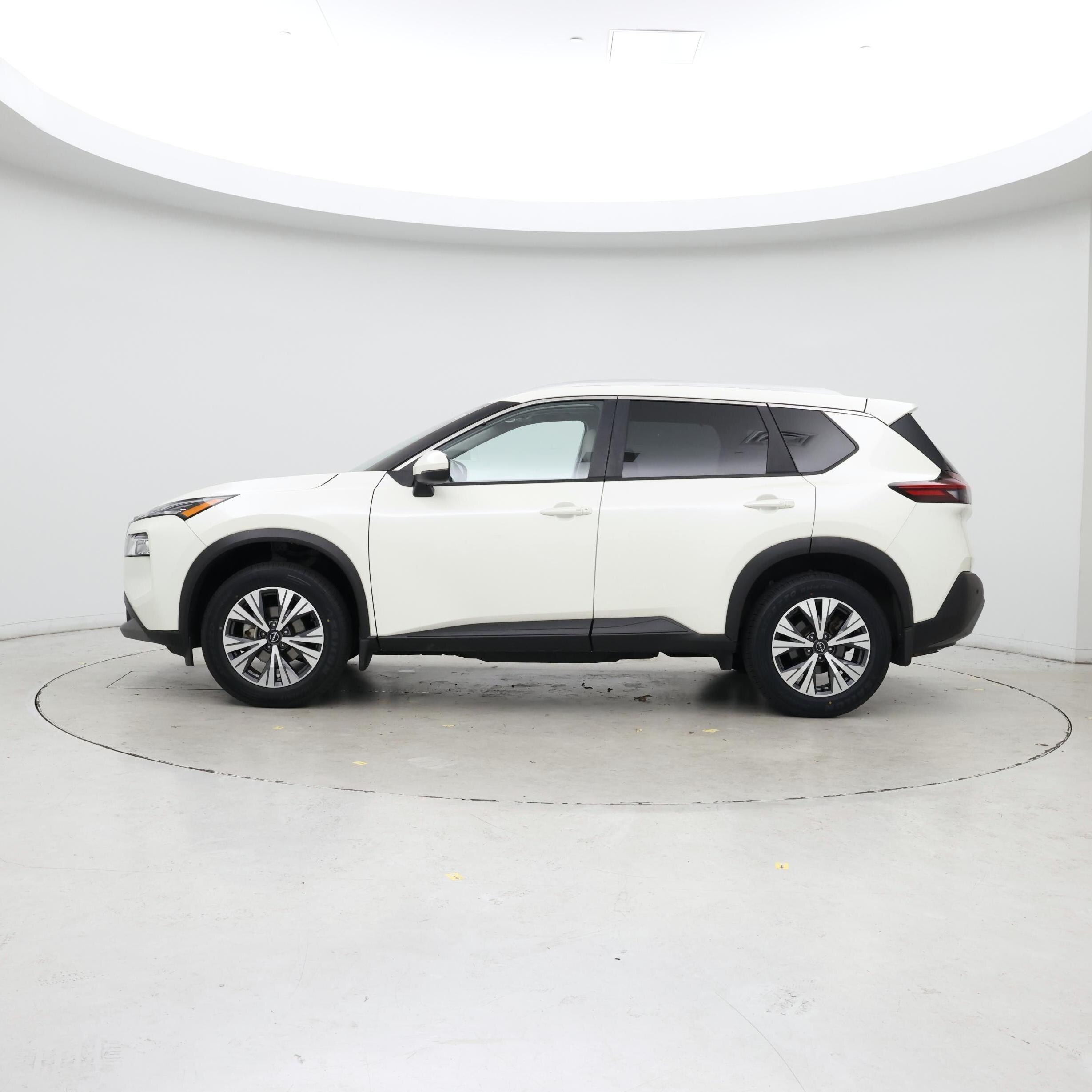 Thumbnail: 2022 Nissan Rogue - 3