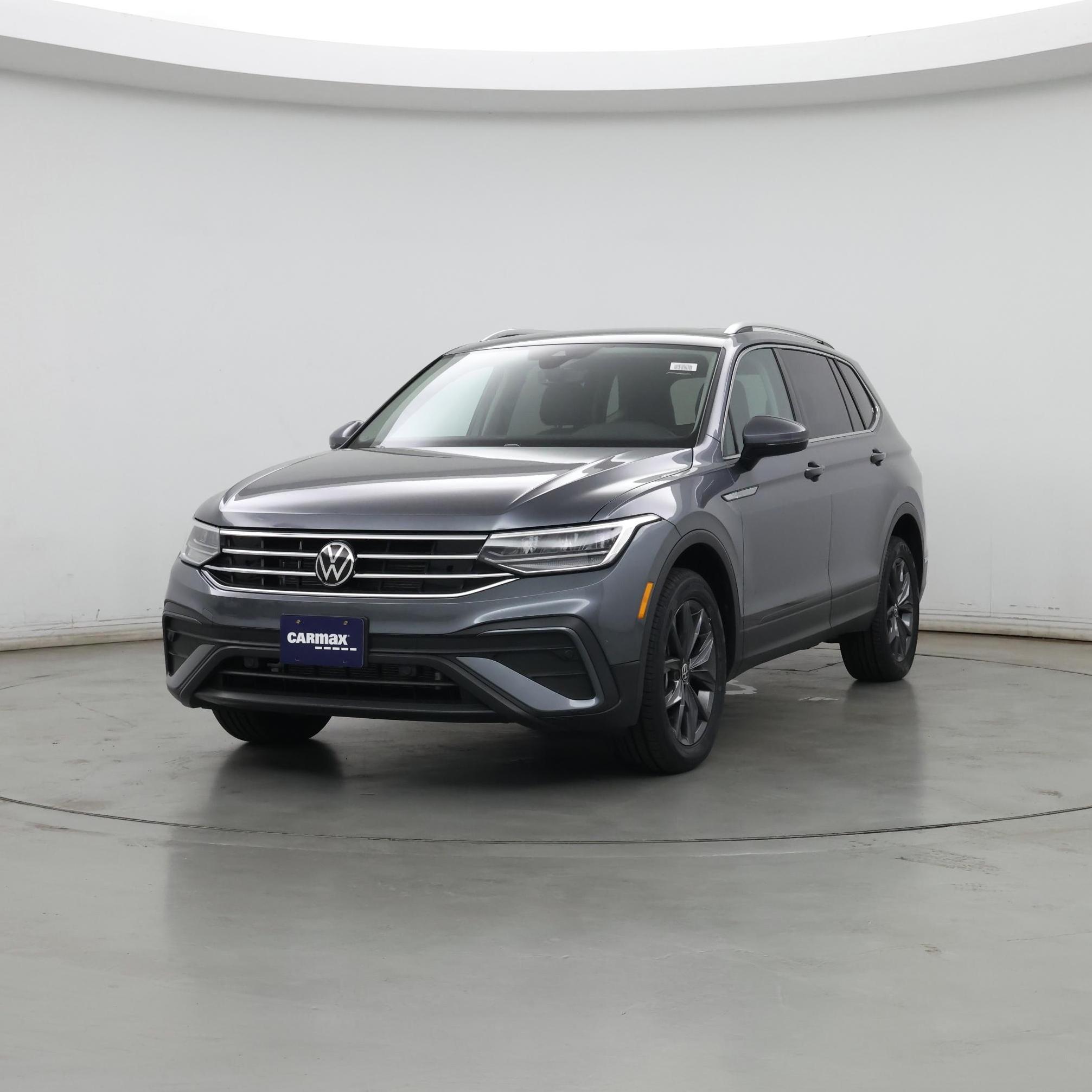 Thumbnail: 2022 Volkswagen Tiguan - 4