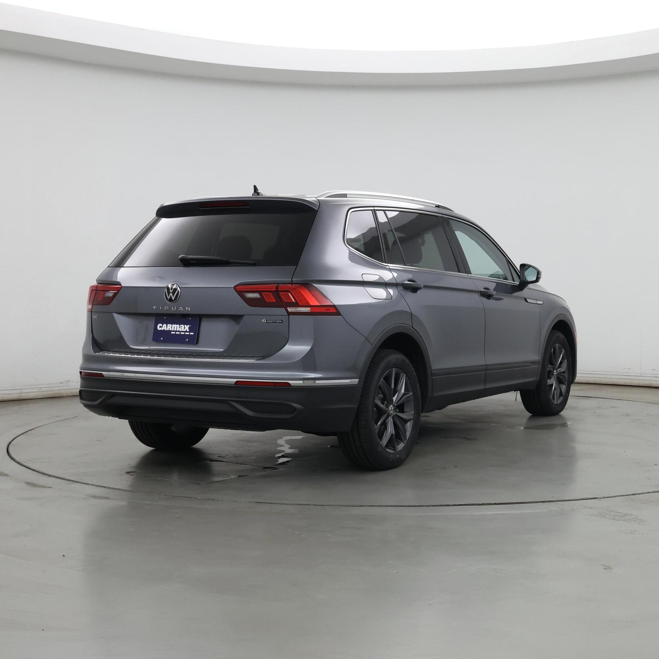 Thumbnail: 2022 Volkswagen Tiguan - 8