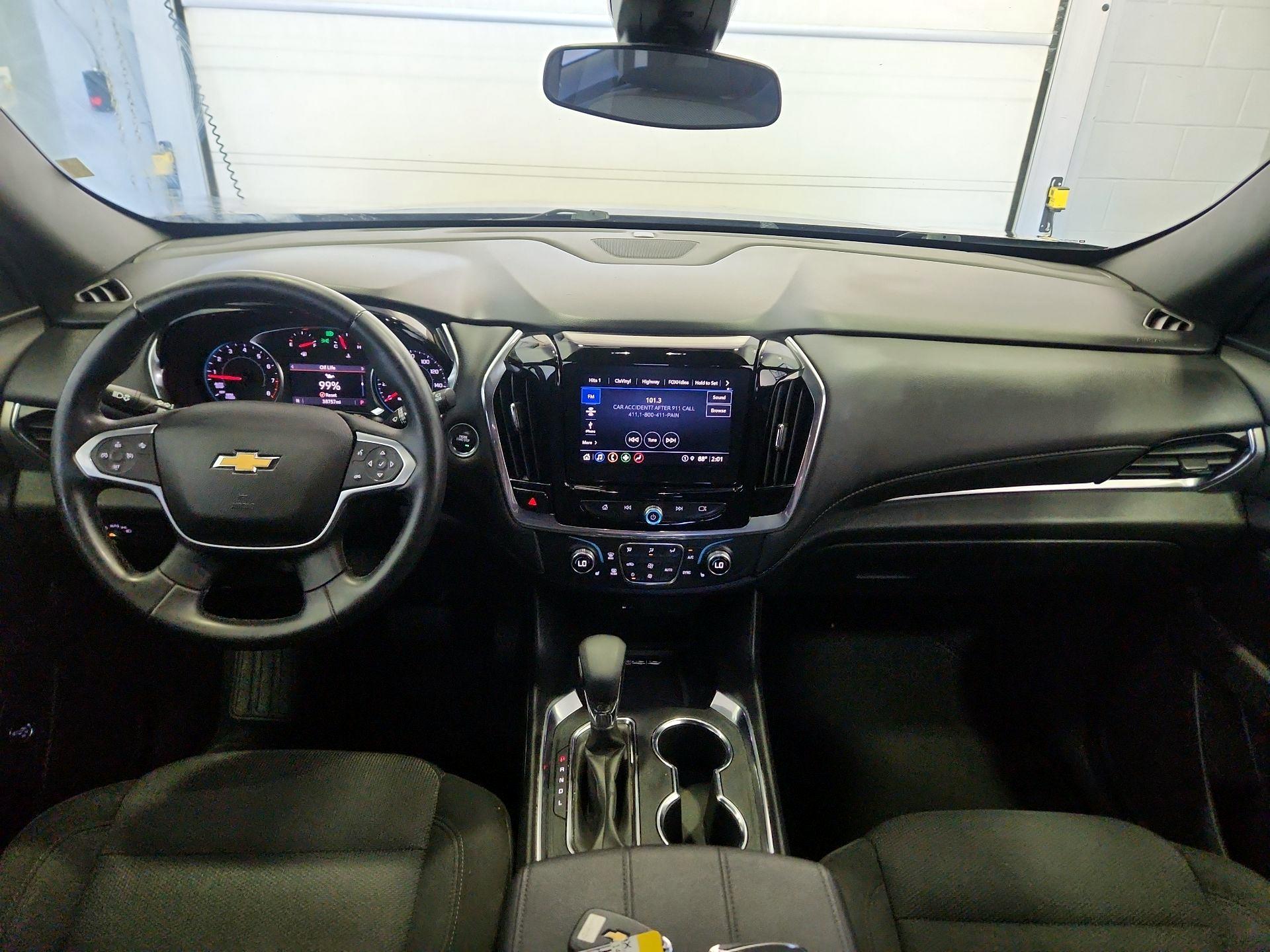 Thumbnail: 2023 Chevrolet Traverse - 9