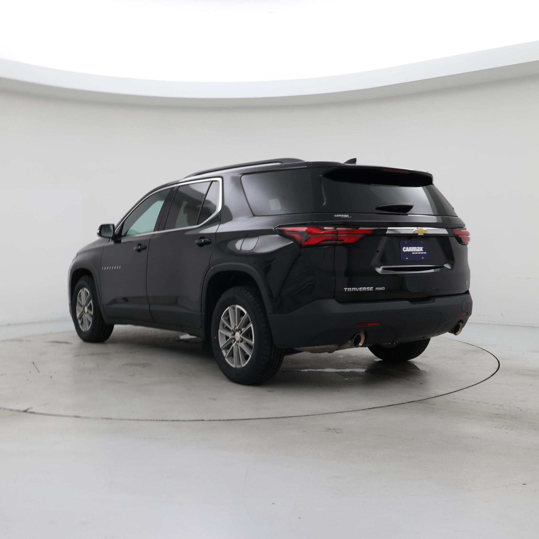 Thumbnail: 2023 Chevrolet Traverse - 2
