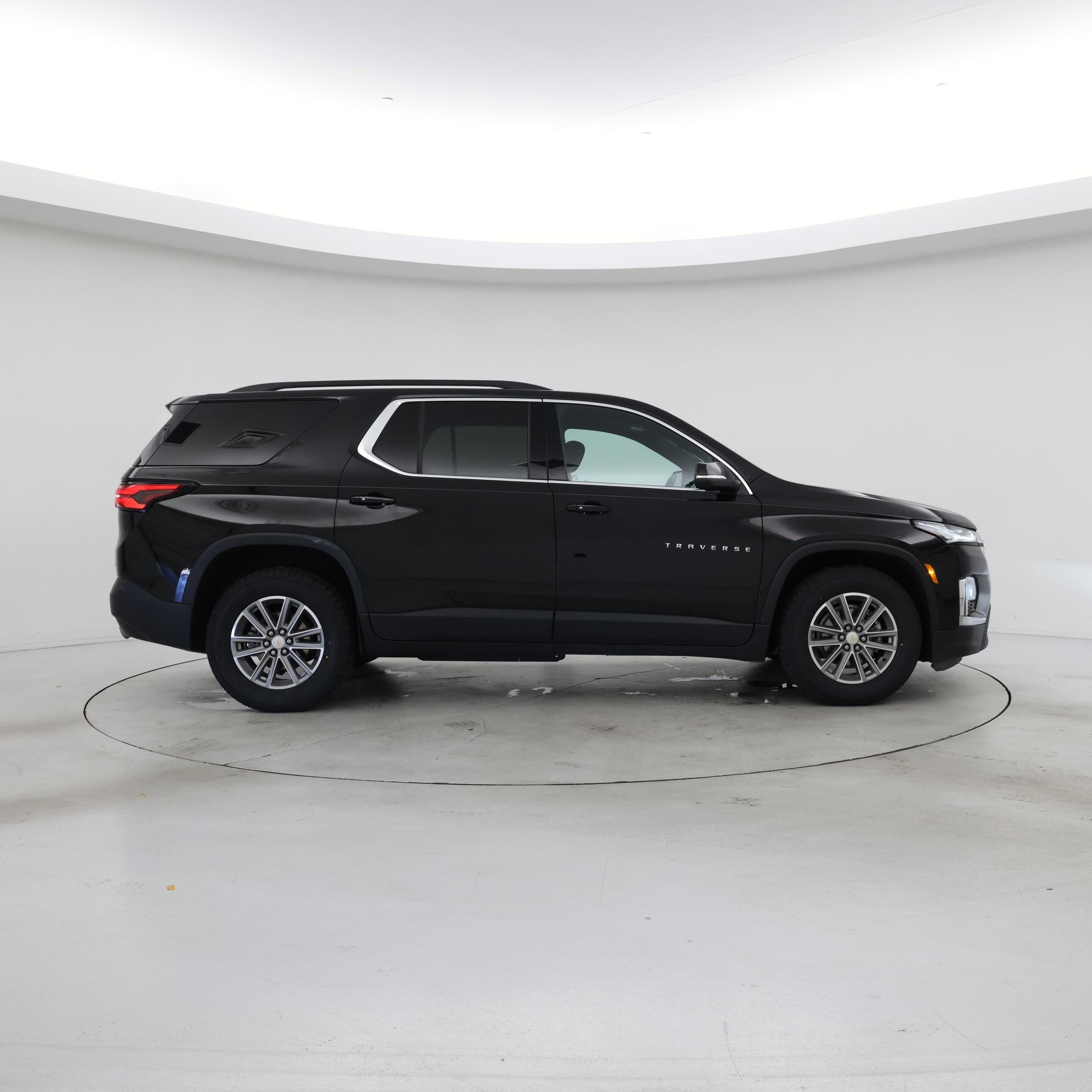 Thumbnail: 2023 Chevrolet Traverse - 7