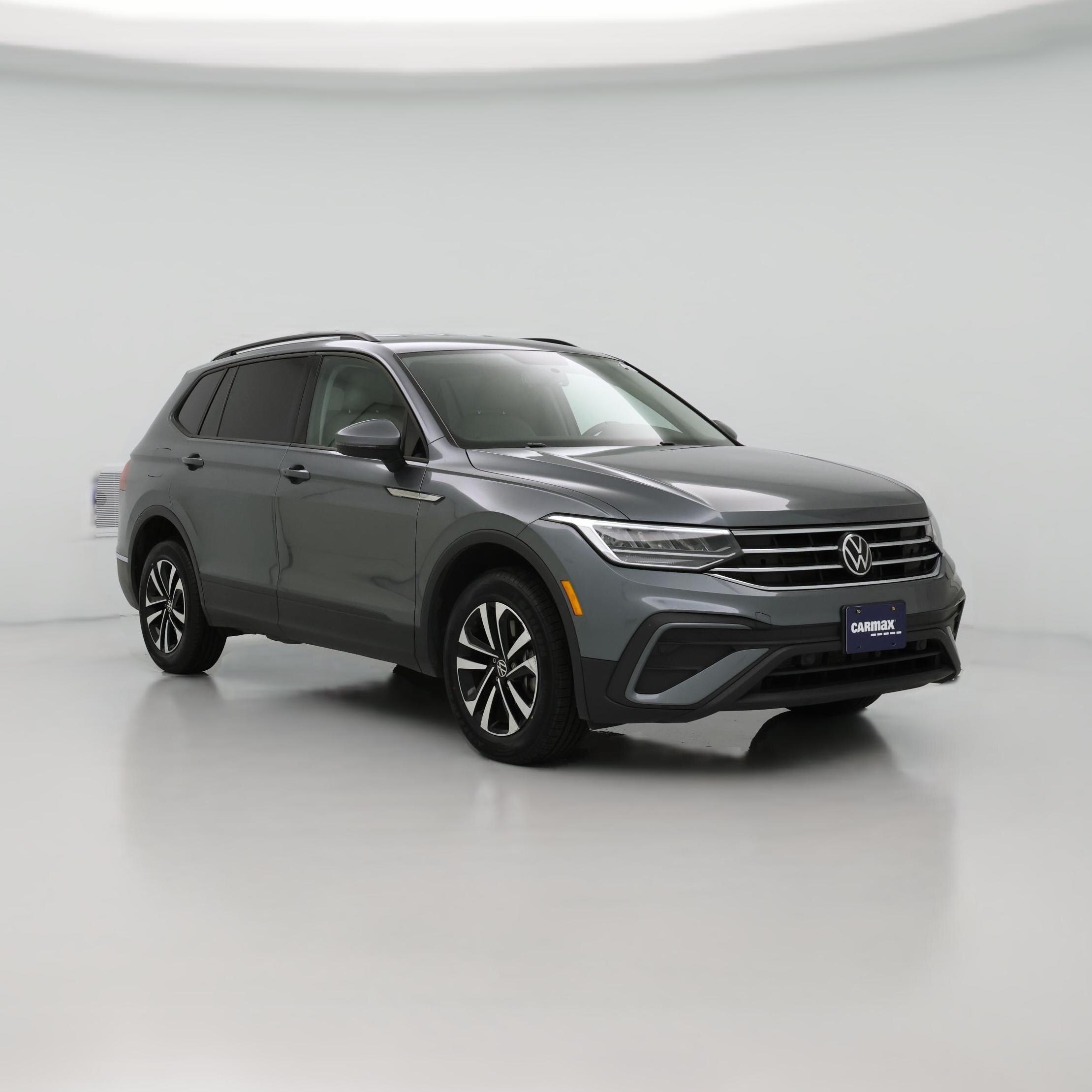 Thumbnail: 2022 Volkswagen Tiguan - 1