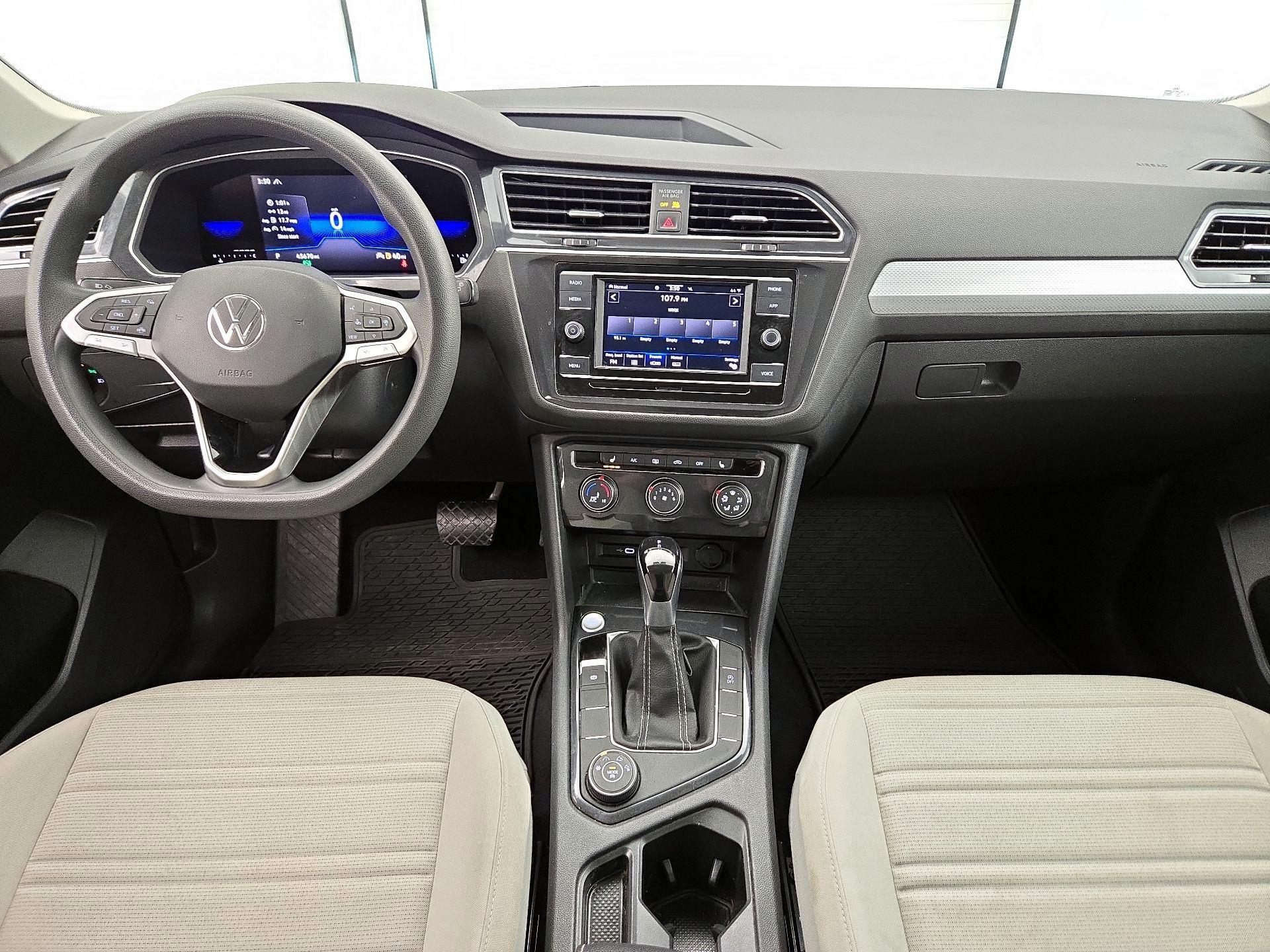 Thumbnail: 2022 Volkswagen Tiguan - 9