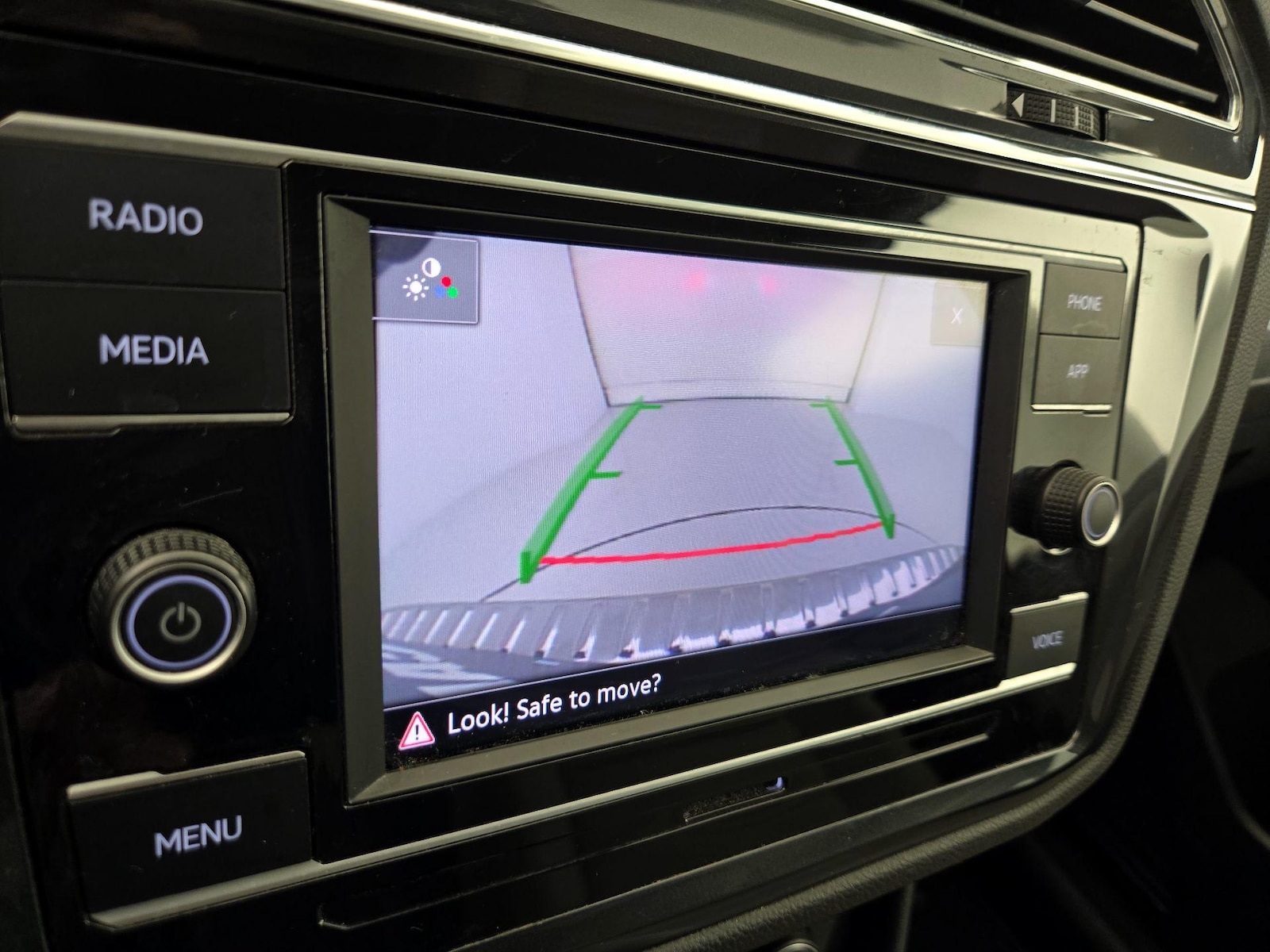2022 Volkswagen Tiguan S - Photo 15