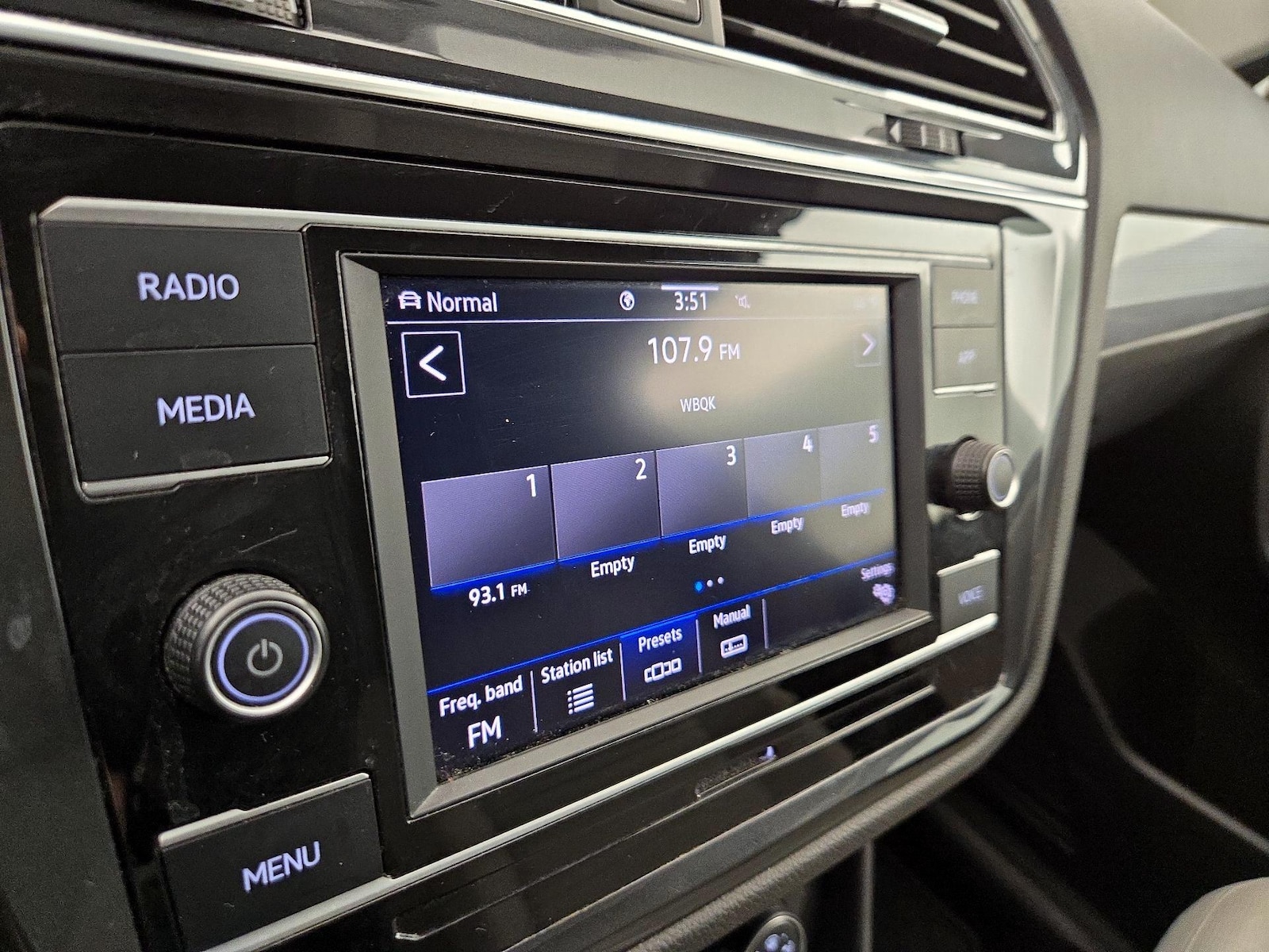 2022 Volkswagen Tiguan S - Photo 16