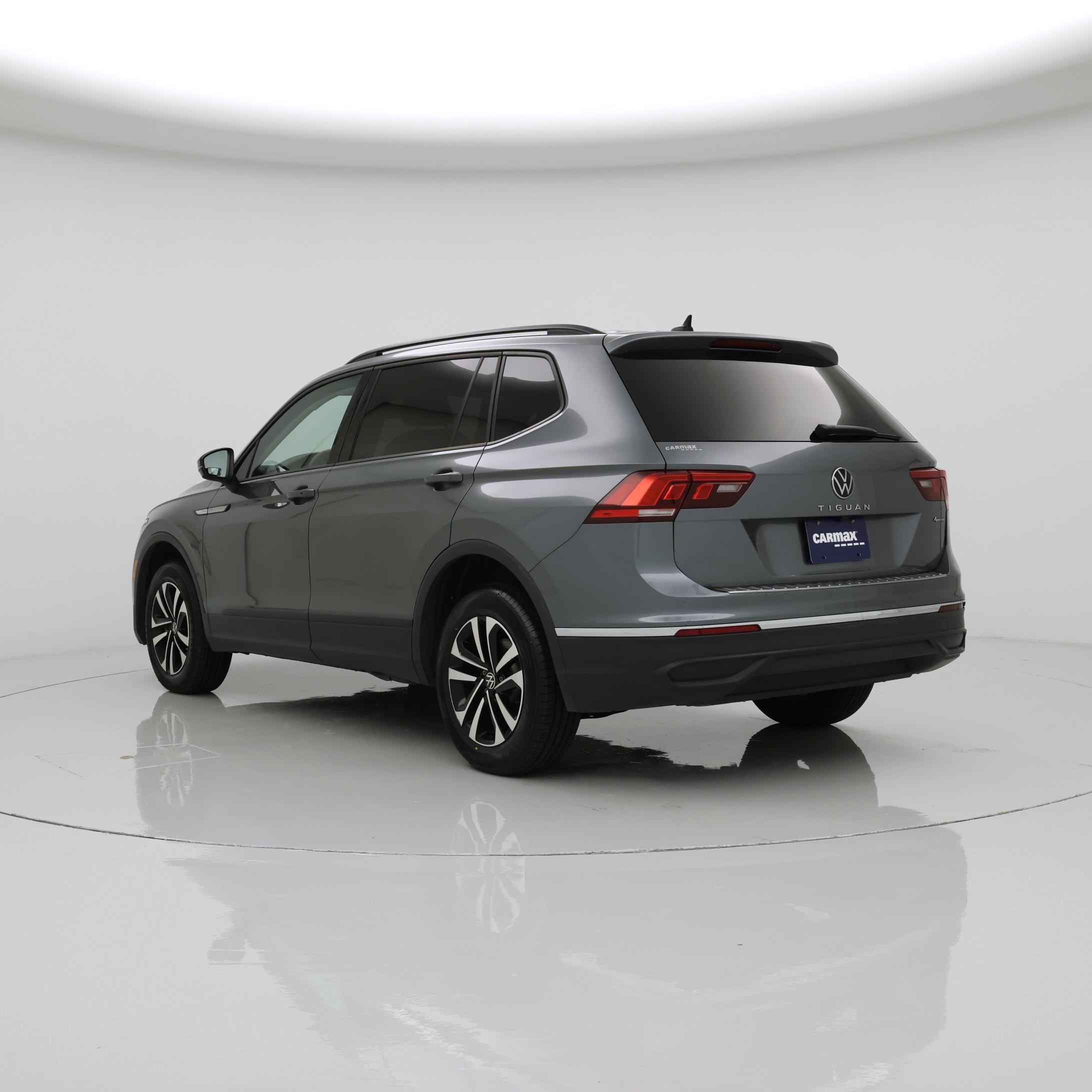 Thumbnail: 2022 Volkswagen Tiguan - 2