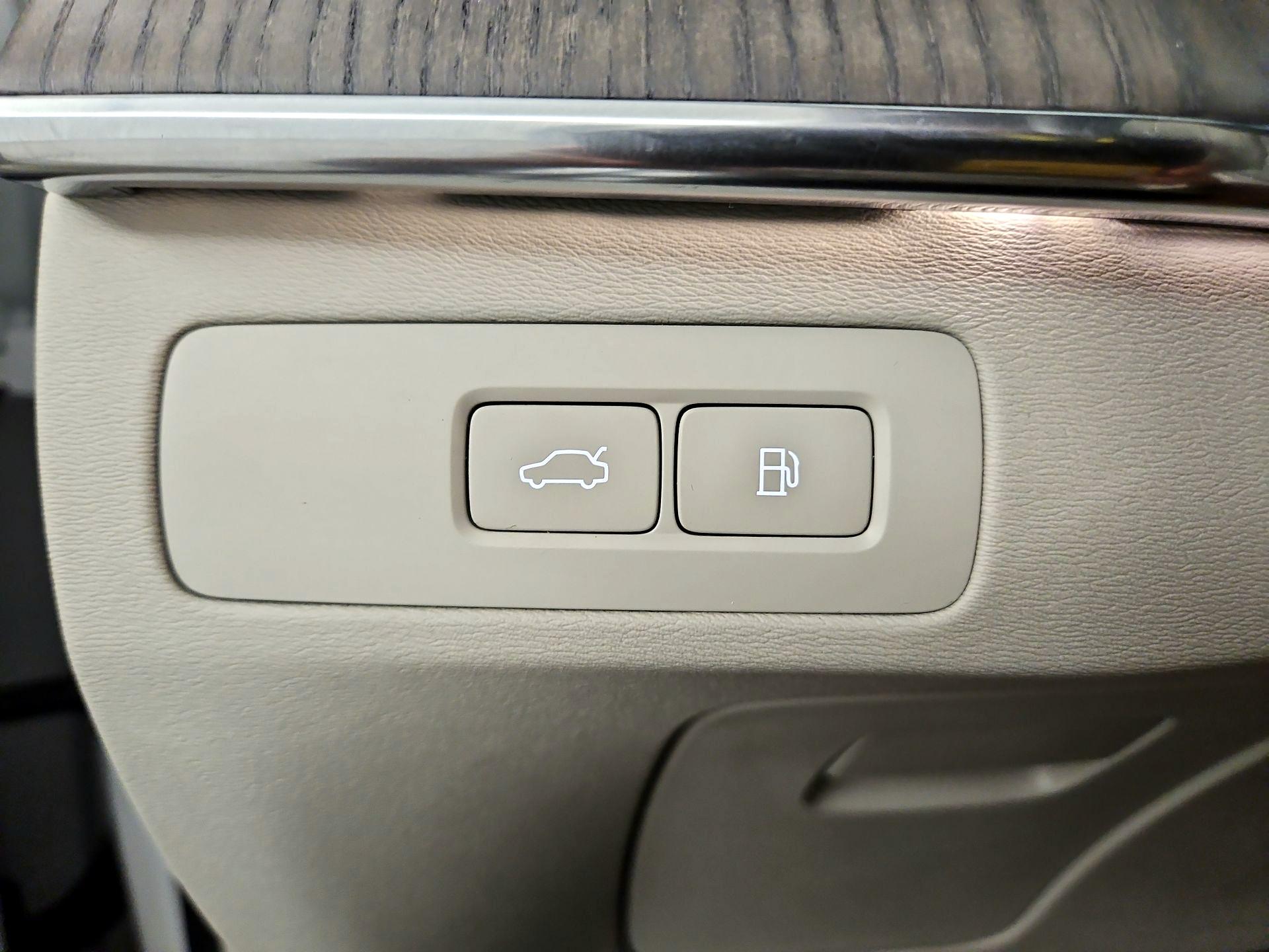 Thumbnail: 2024 Volvo XC90 - 13