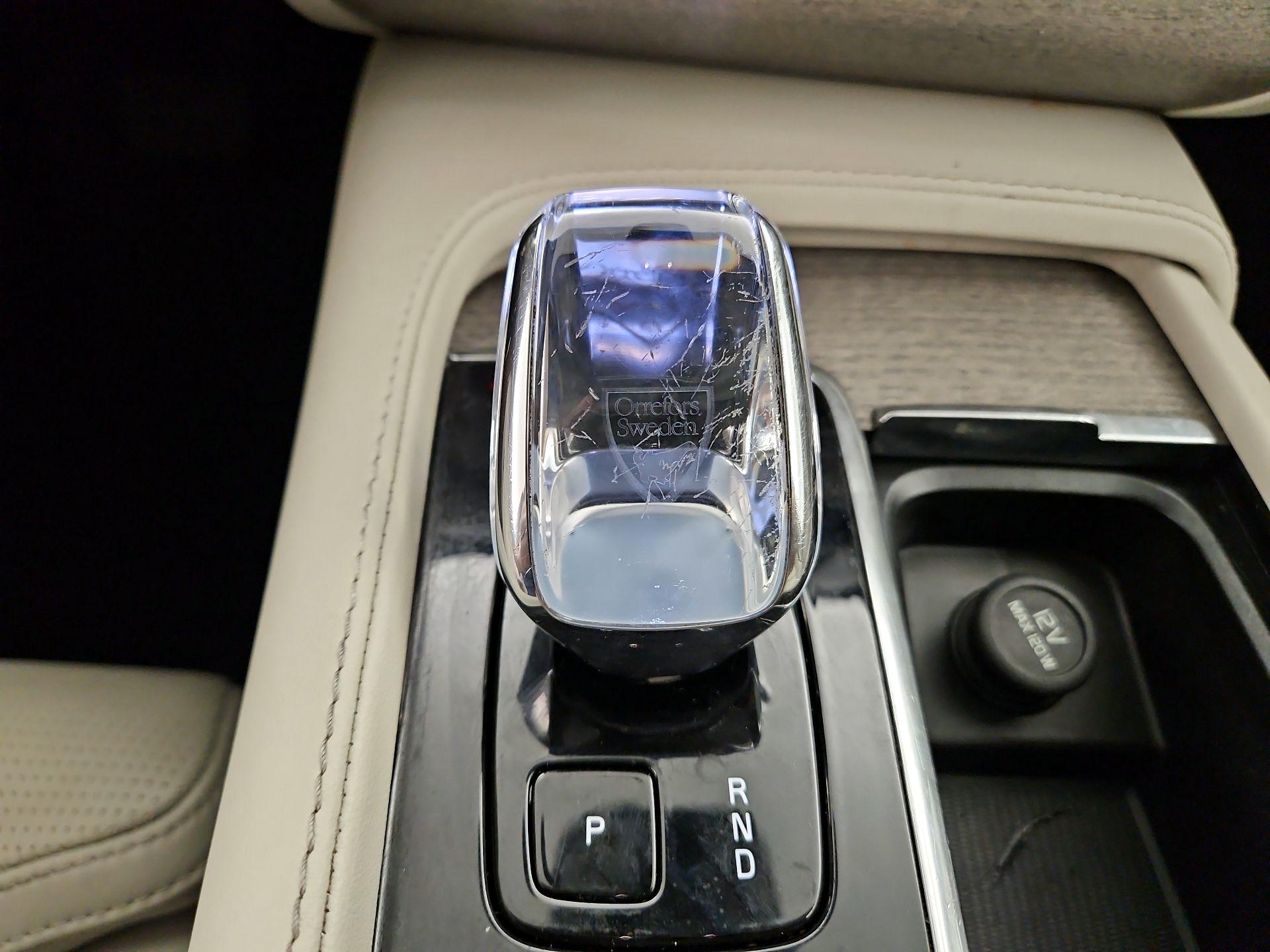 Thumbnail: 2024 Volvo XC90 - 17