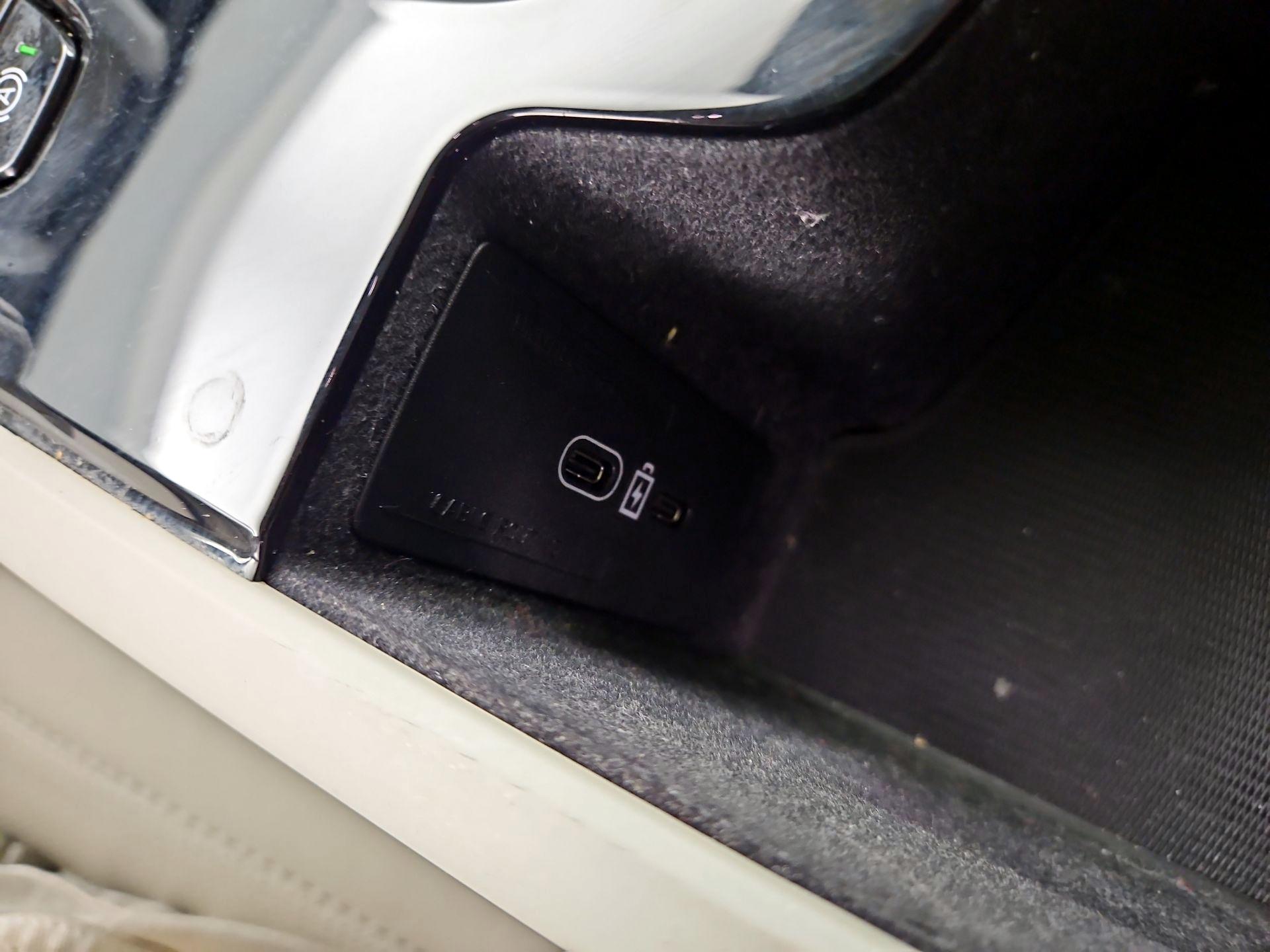 Thumbnail: 2024 Volvo XC90 - 18