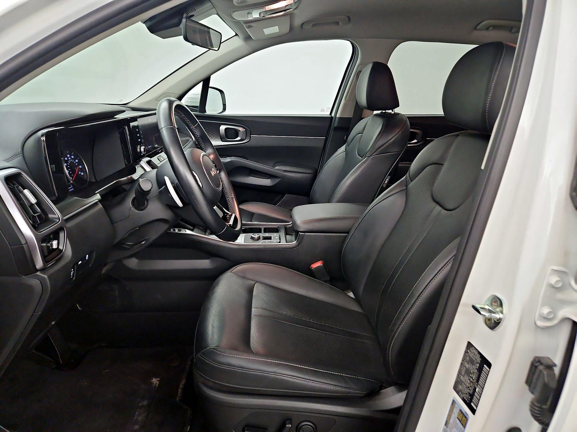 Thumbnail: 2022 Kia Sorento - 11