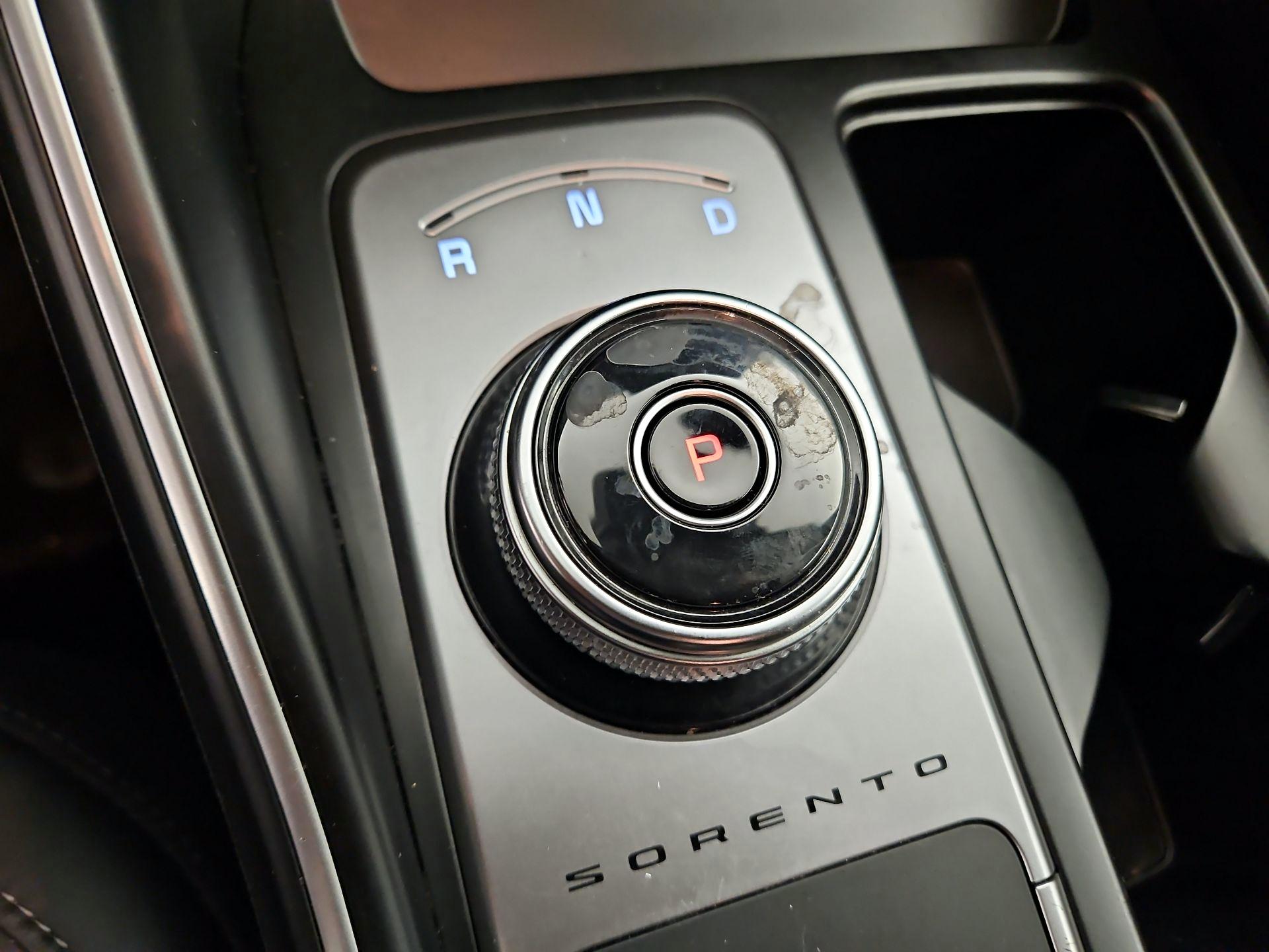 Thumbnail: 2022 Kia Sorento - 18