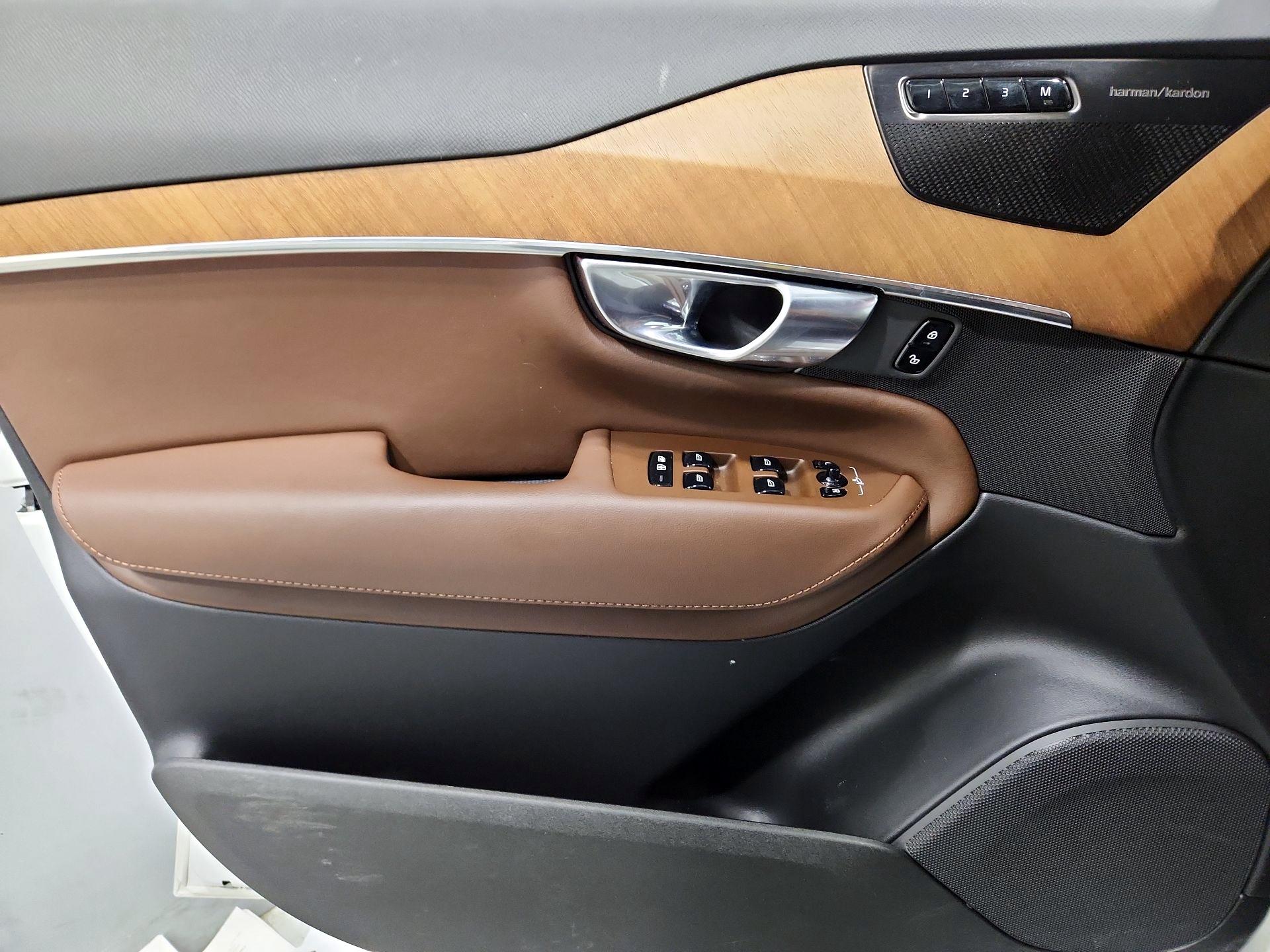 Thumbnail: 2023 Volvo XC90 - 12