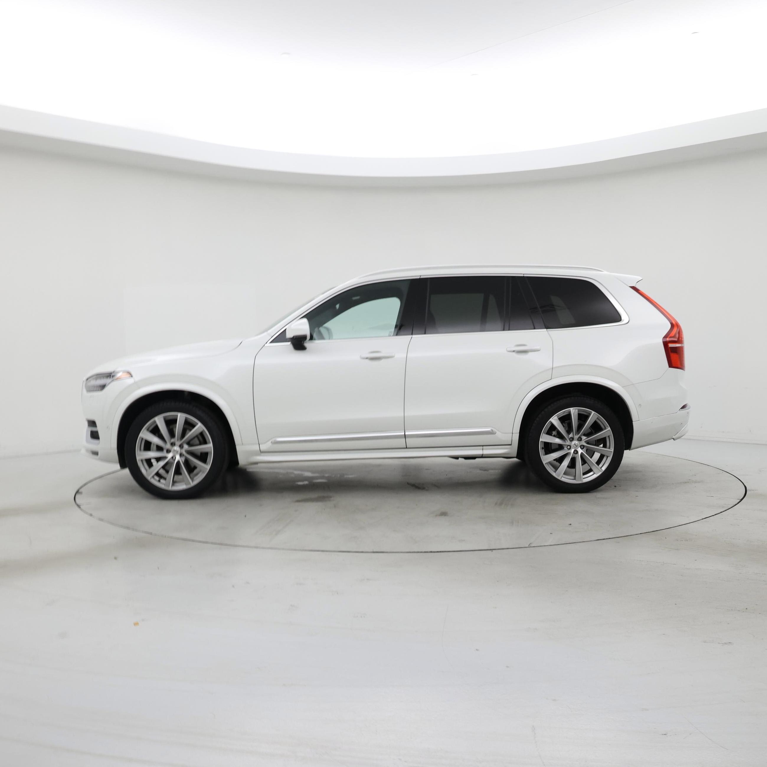 Thumbnail: 2023 Volvo XC90 - 3
