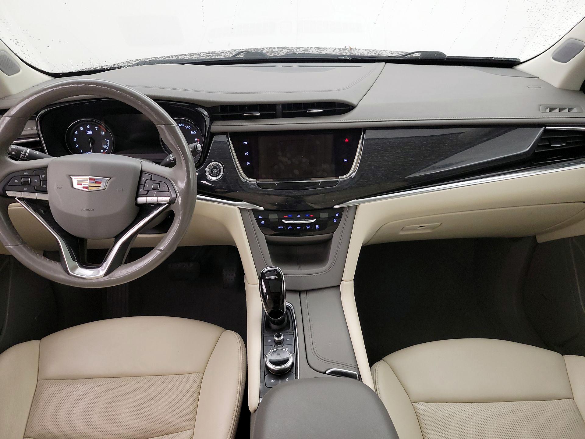 Thumbnail: 2022 Cadillac XT6 - 9