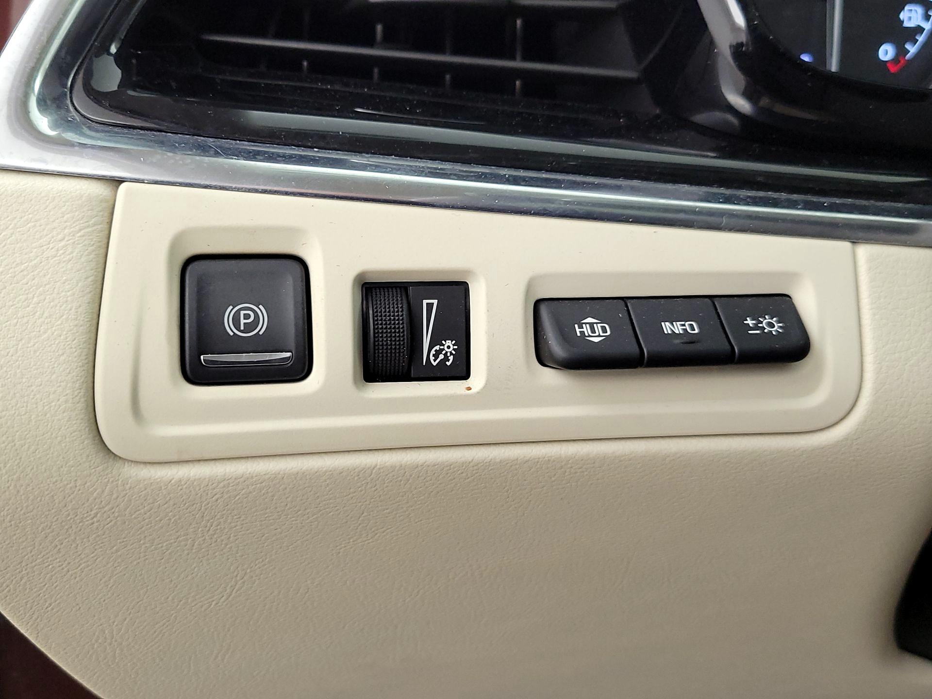 Thumbnail: 2022 Cadillac XT6 - 13