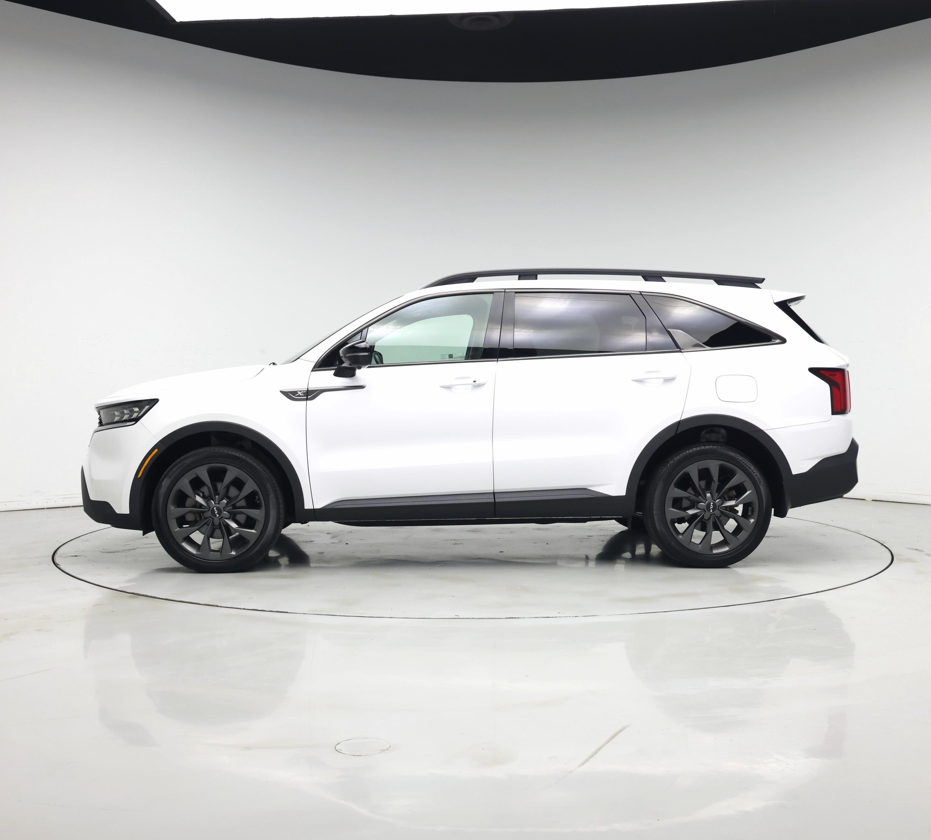 Thumbnail: 2022 Kia Sorento - 3