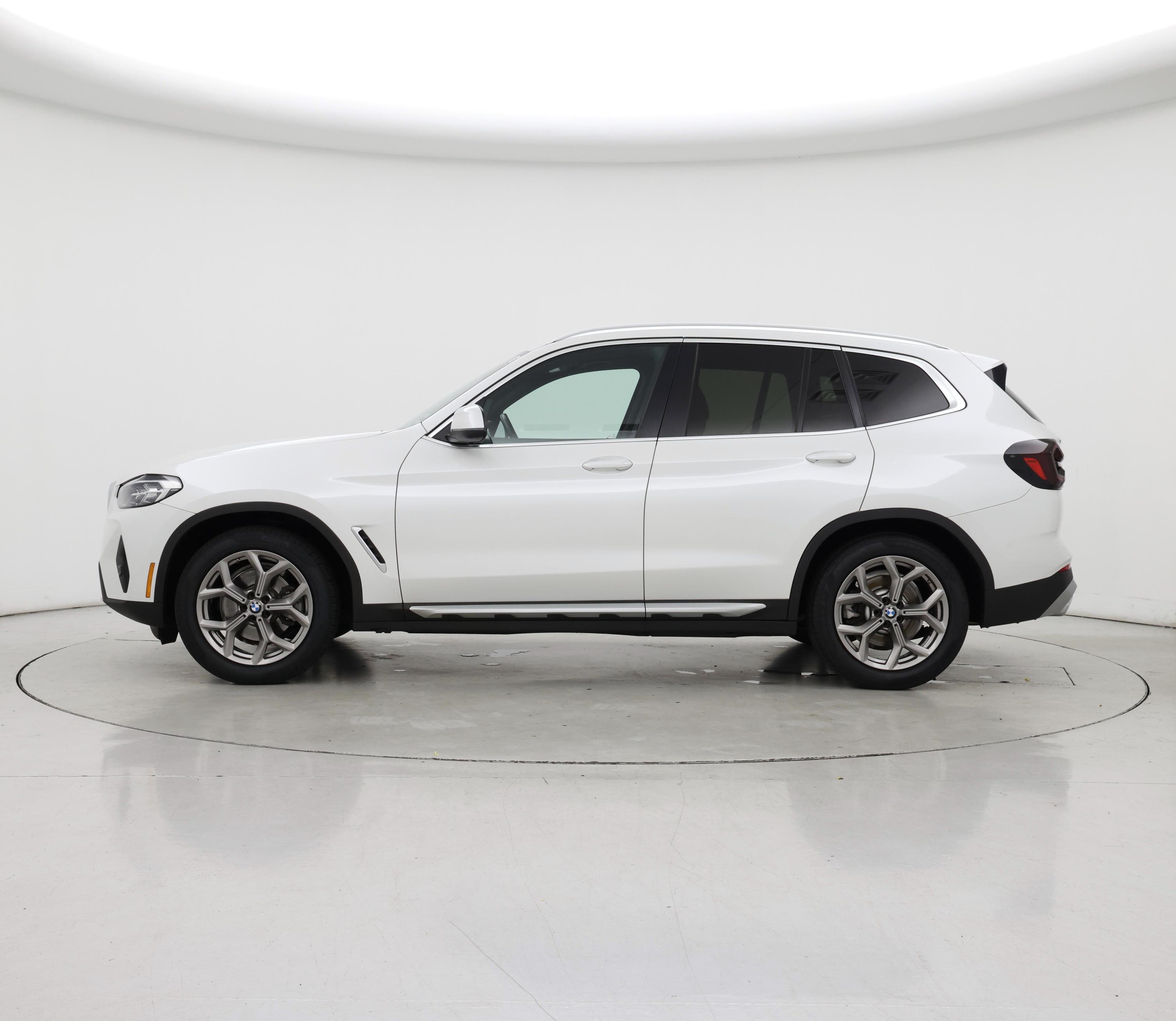 Thumbnail: 2022 BMW X3 - 3