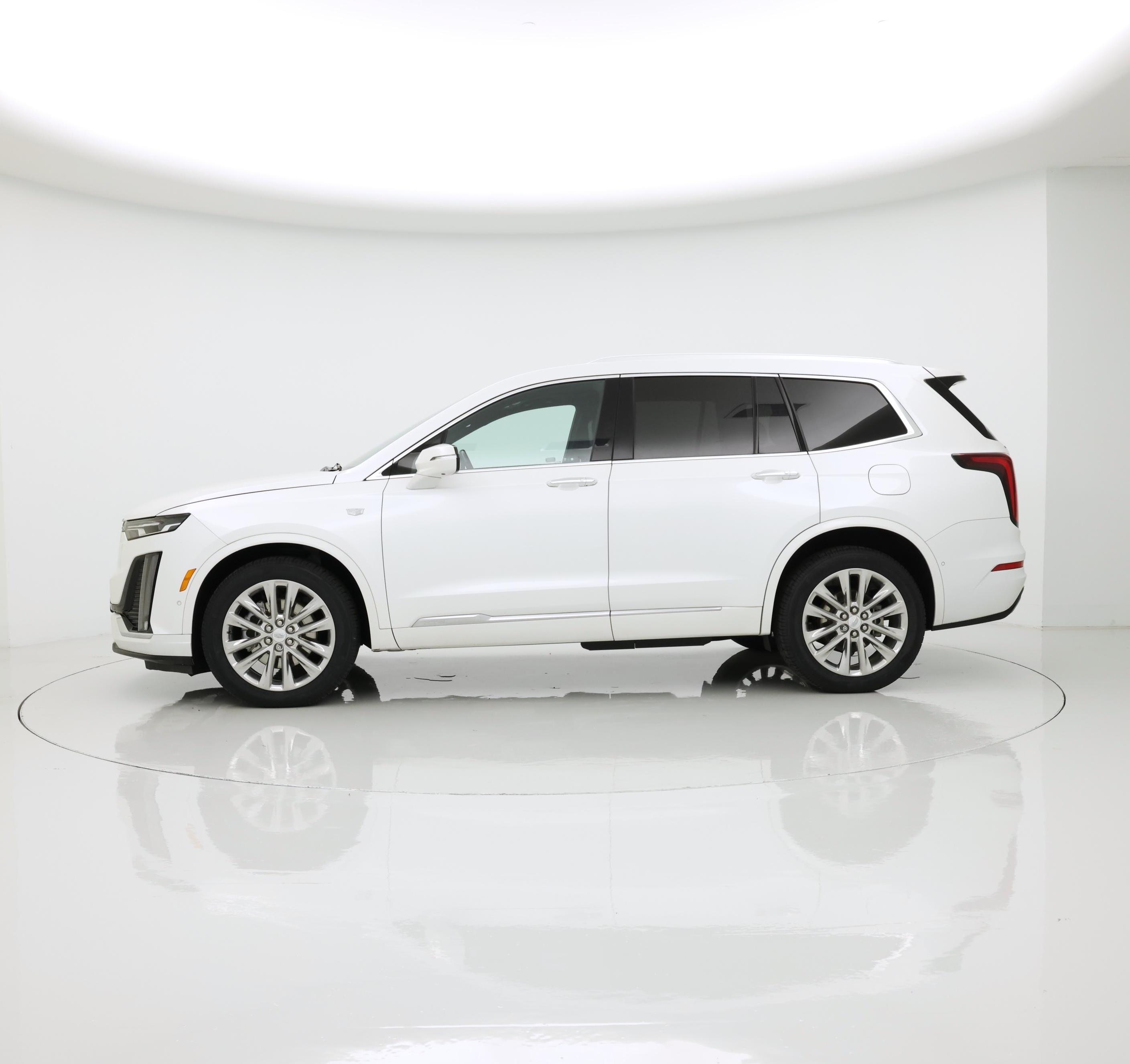 Thumbnail: 2022 Cadillac XT6 - 3