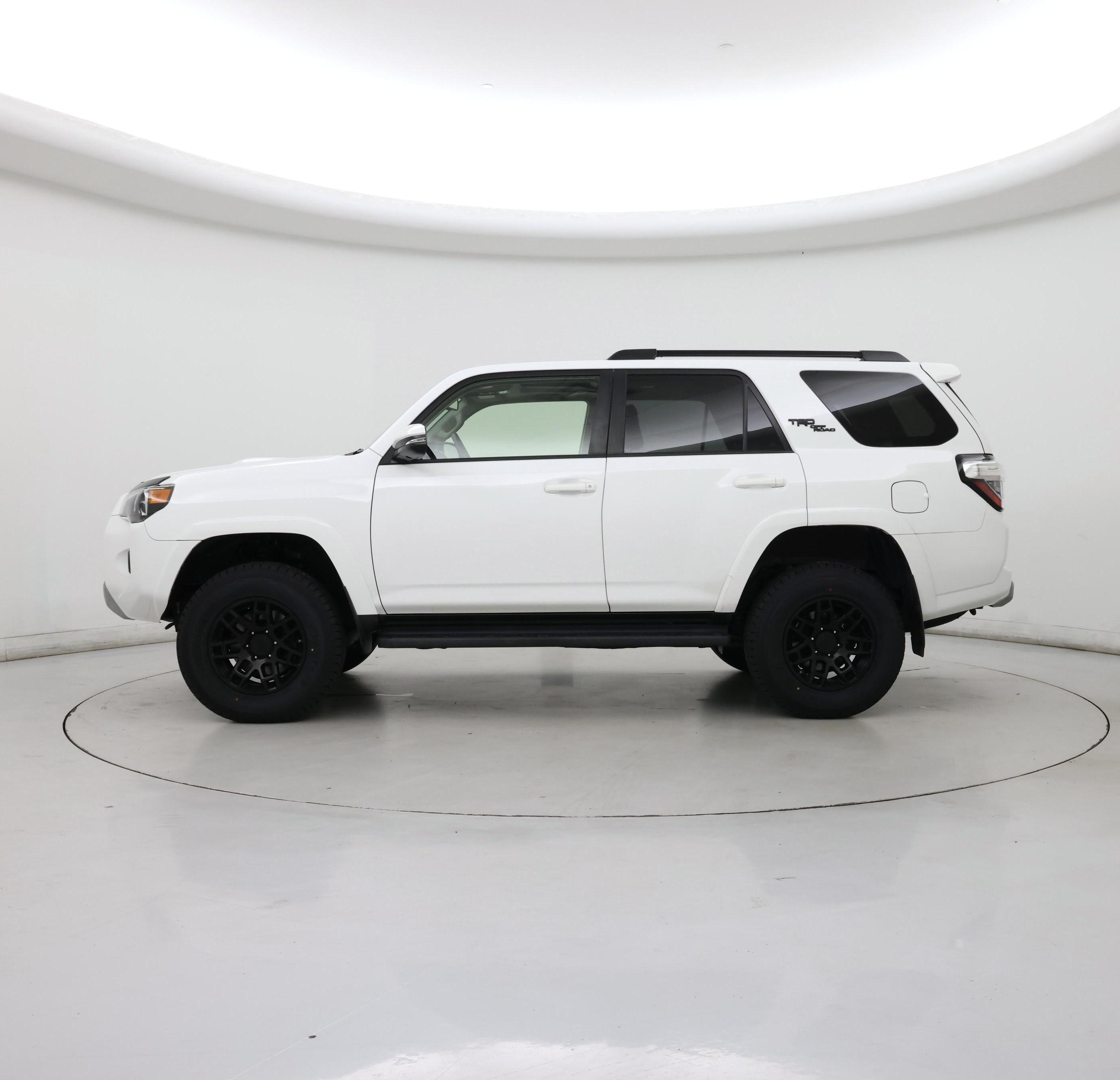 Thumbnail: 2021 Toyota 4Runner - 3