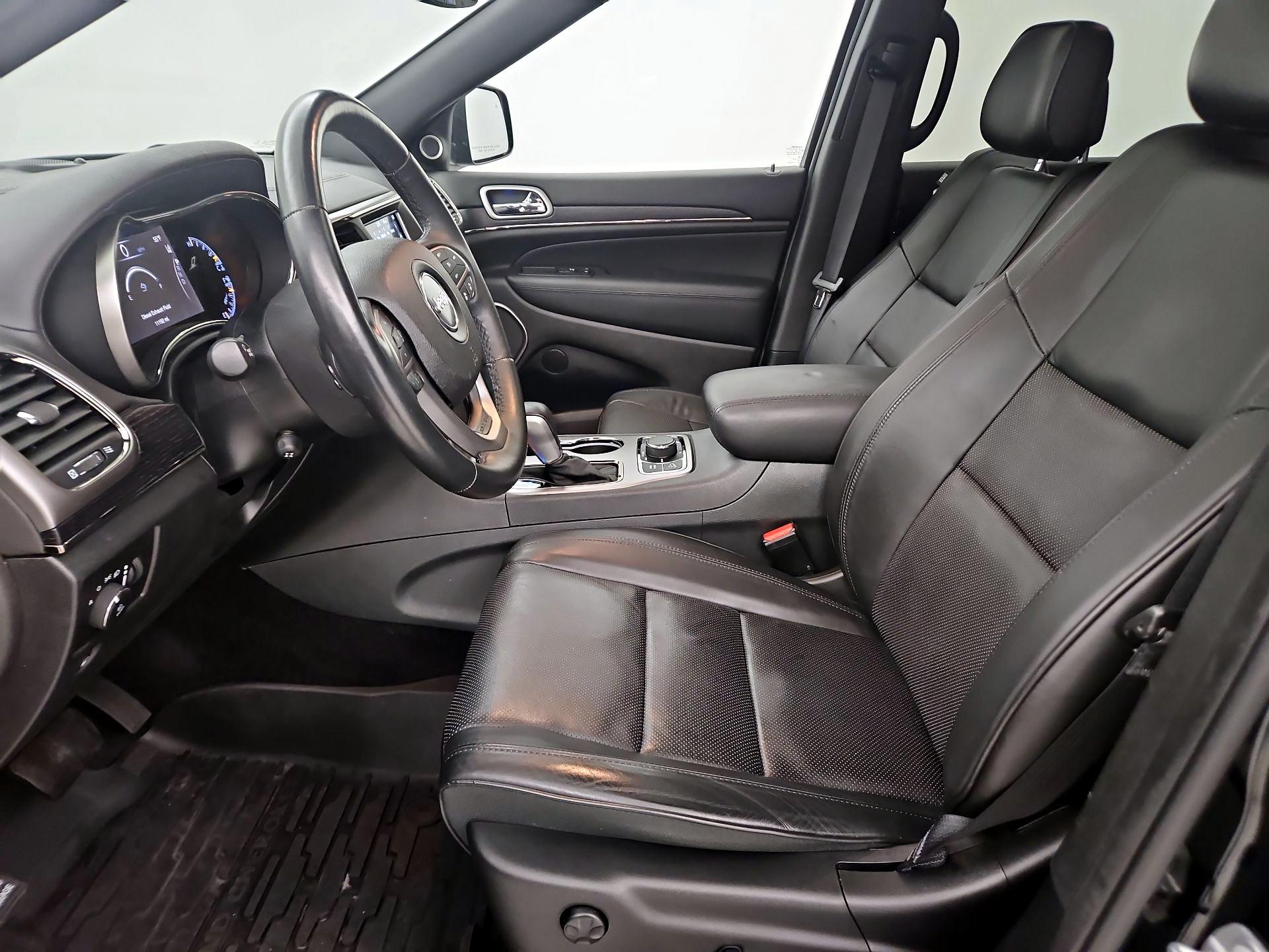 Thumbnail: 2018 Jeep Grand Cherokee - 11