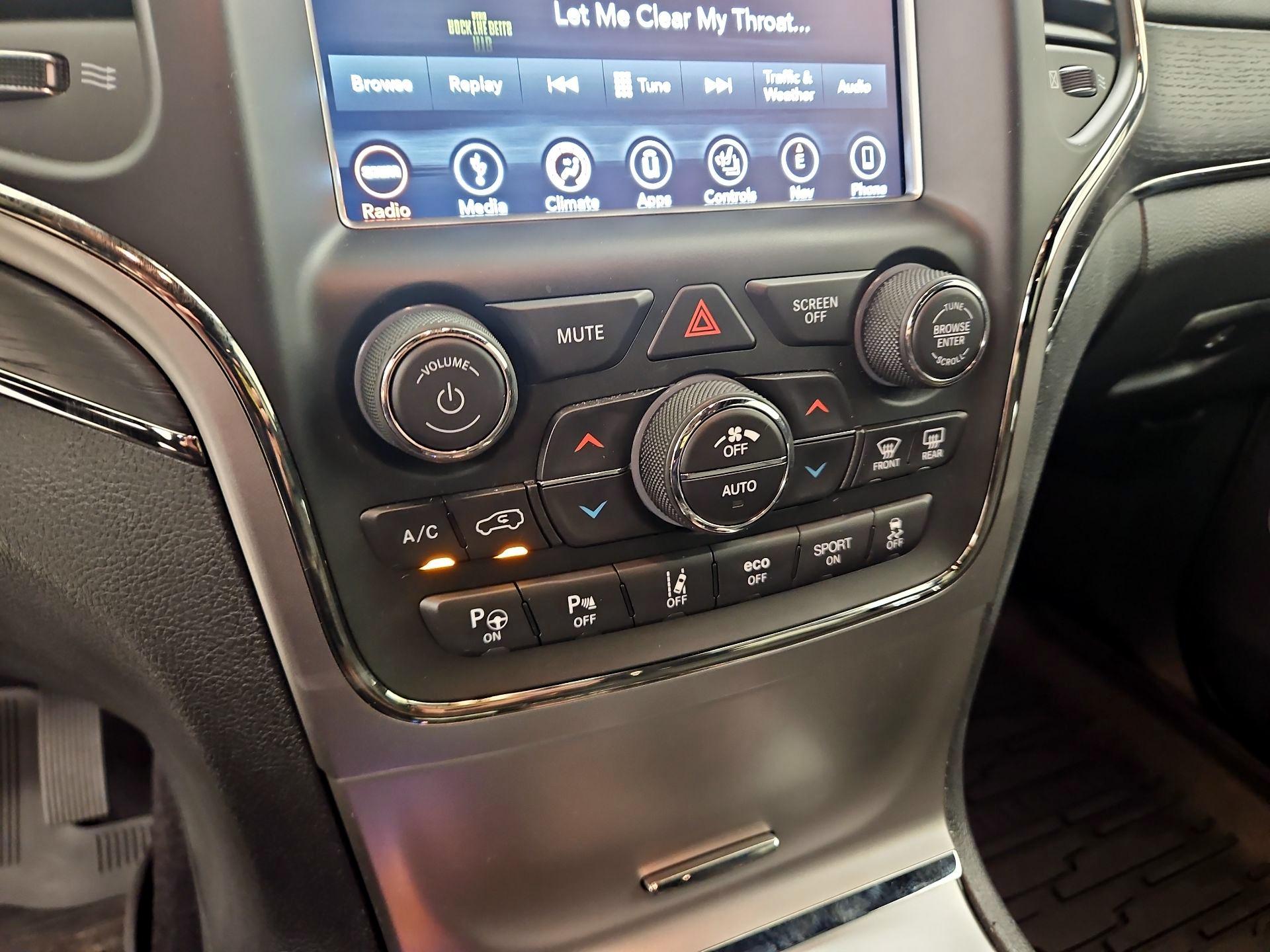 Thumbnail: 2018 Jeep Grand Cherokee - 17