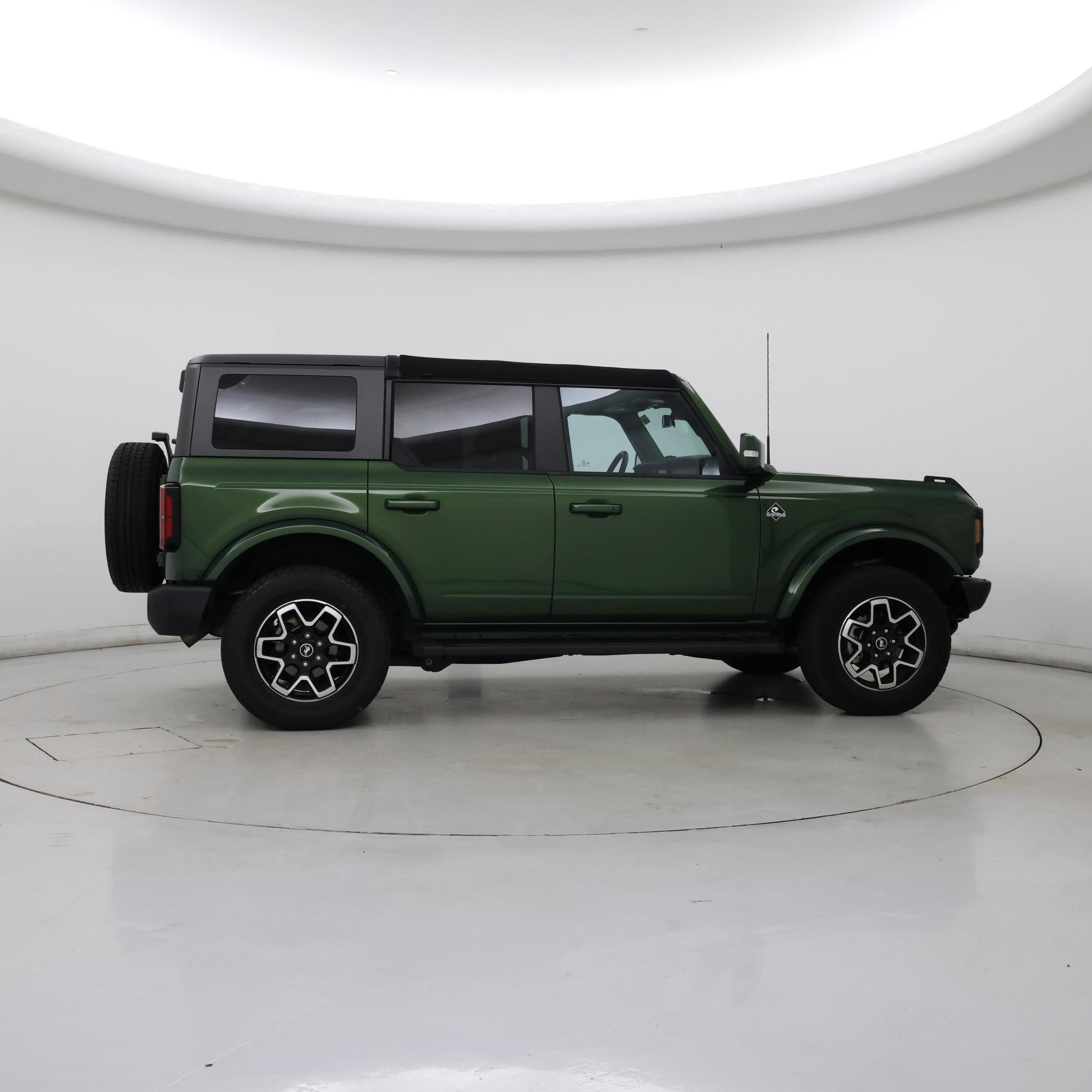 Thumbnail: 2023 Ford Bronco - 7
