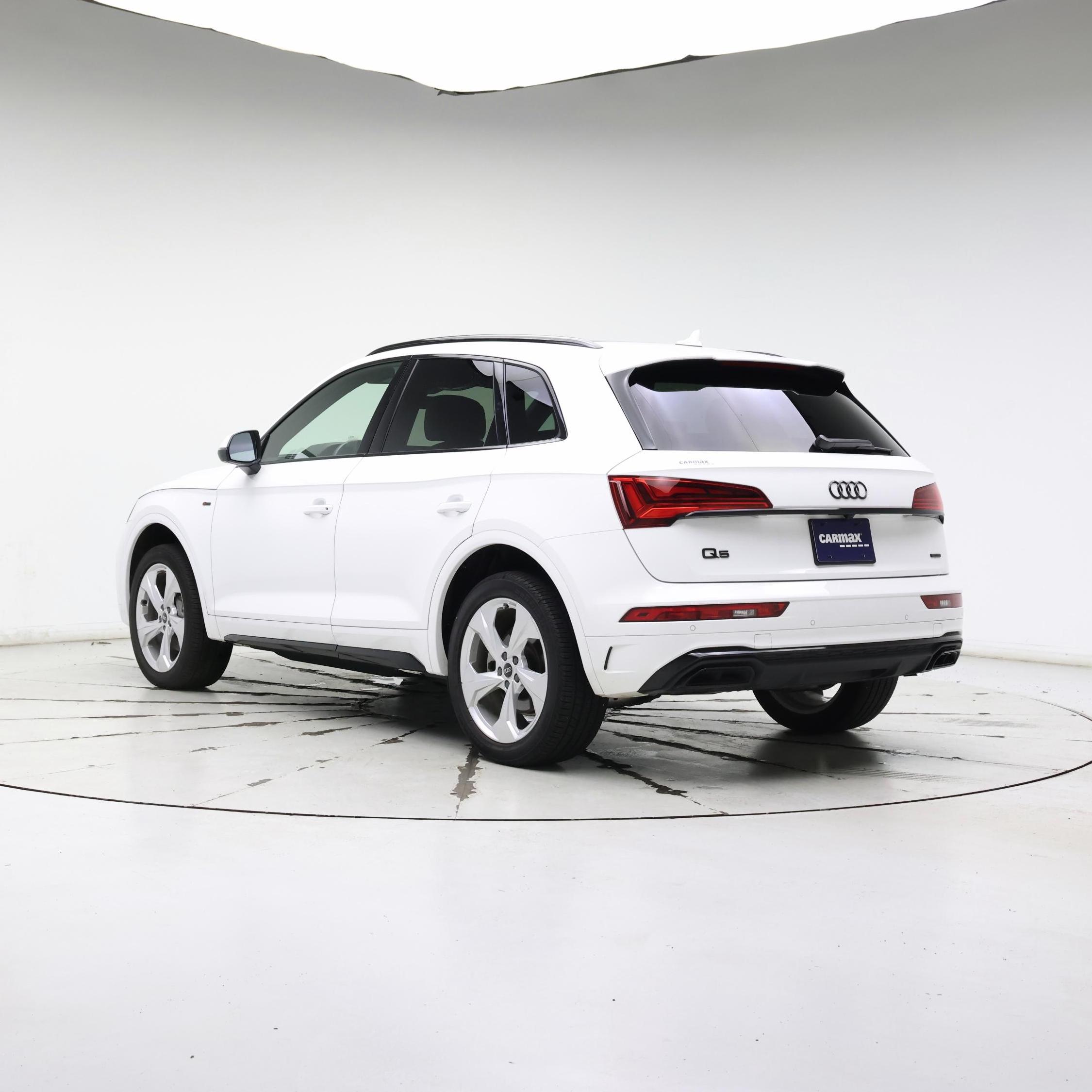 Thumbnail: 2023 Audi Q5 - 2
