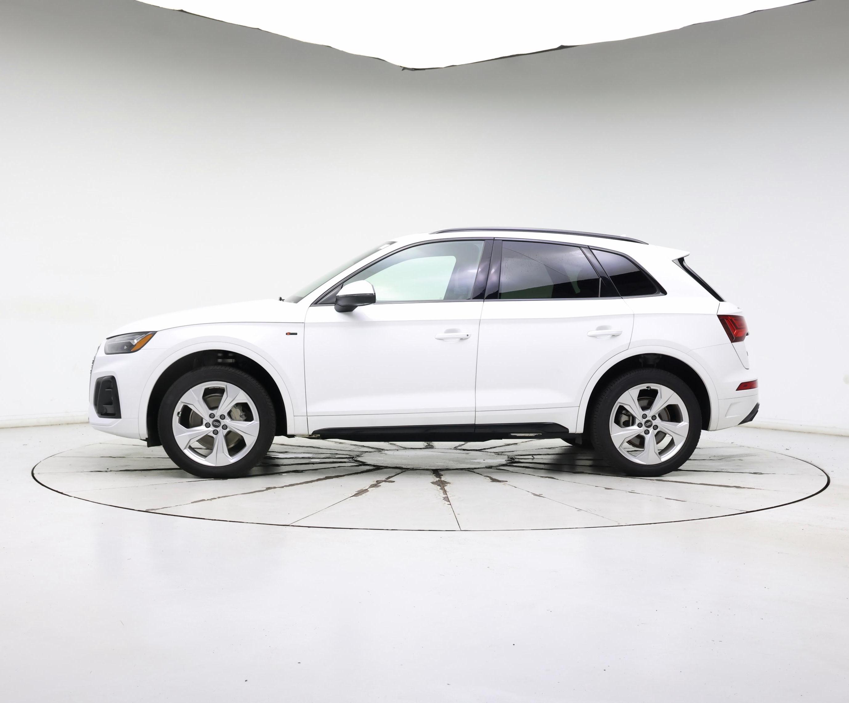 Thumbnail: 2023 Audi Q5 - 3