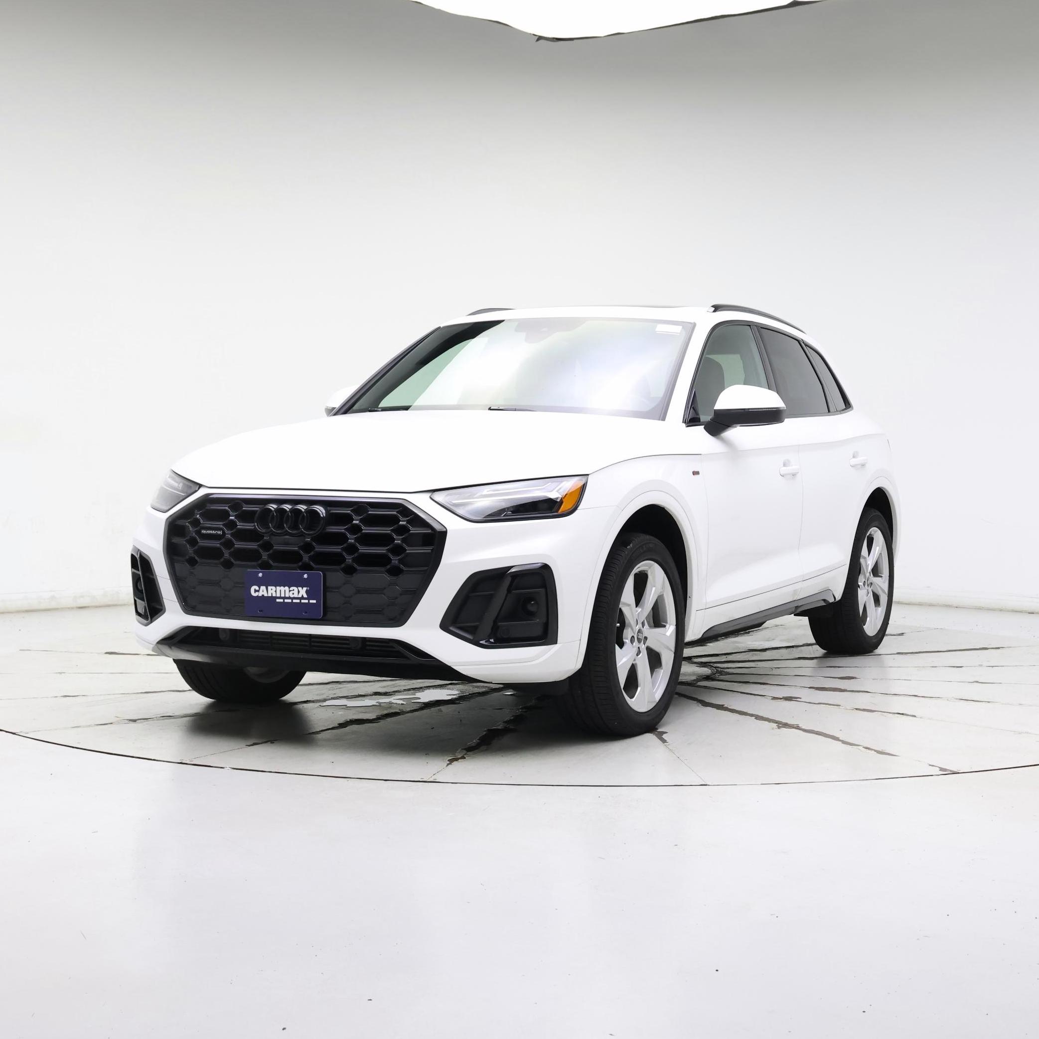 Thumbnail: 2023 Audi Q5 - 4