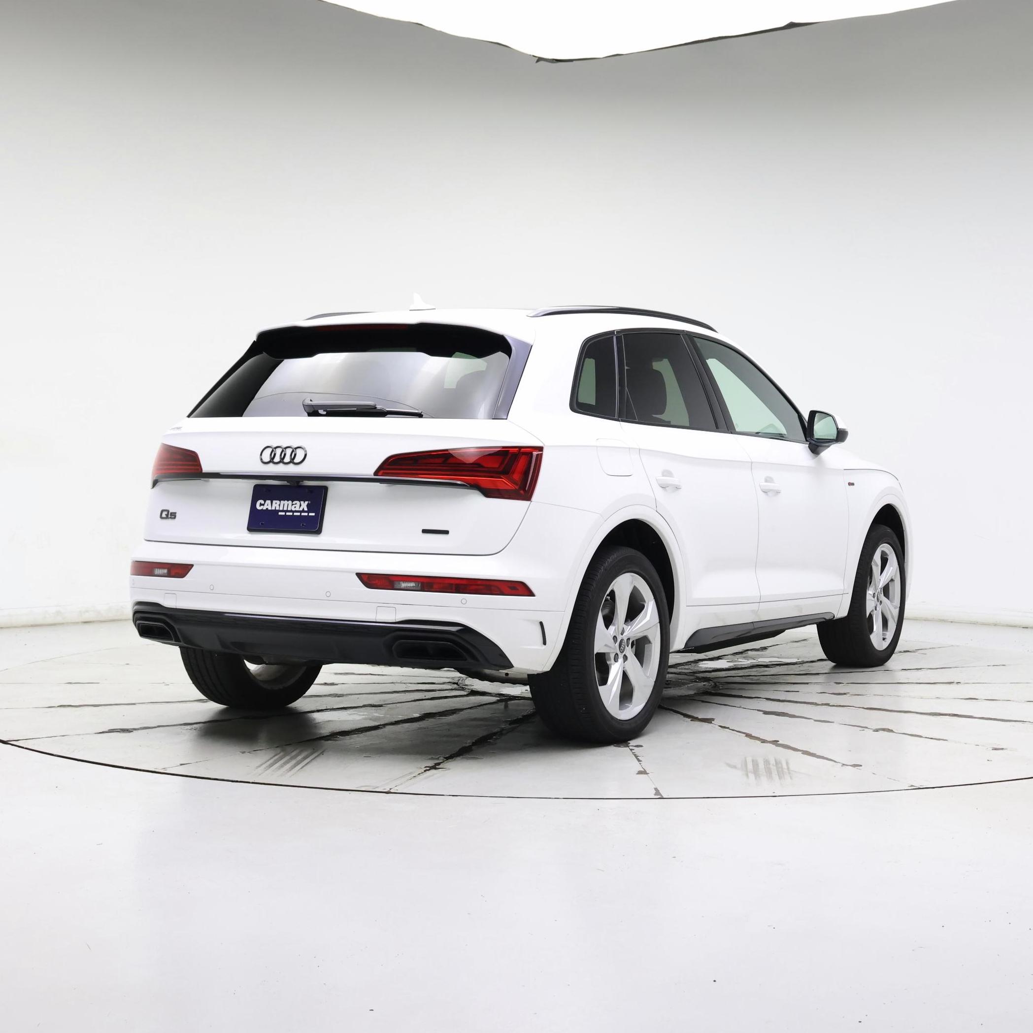 Thumbnail: 2023 Audi Q5 - 8