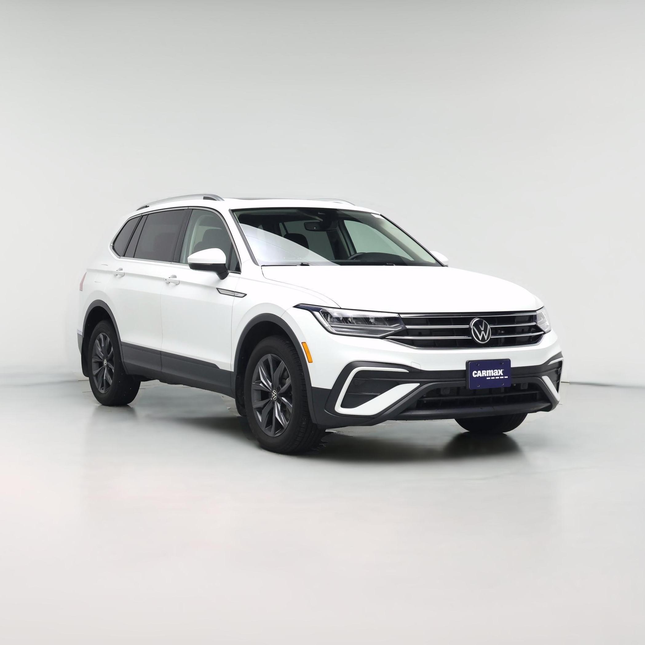 Thumbnail: 2022 Volkswagen Tiguan - 1