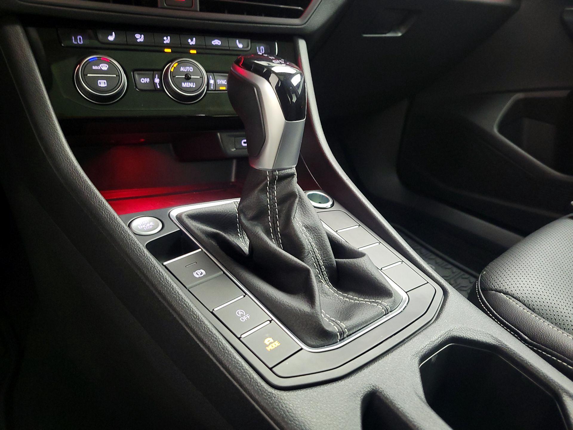 Thumbnail: 2022 Volkswagen Jetta - 17