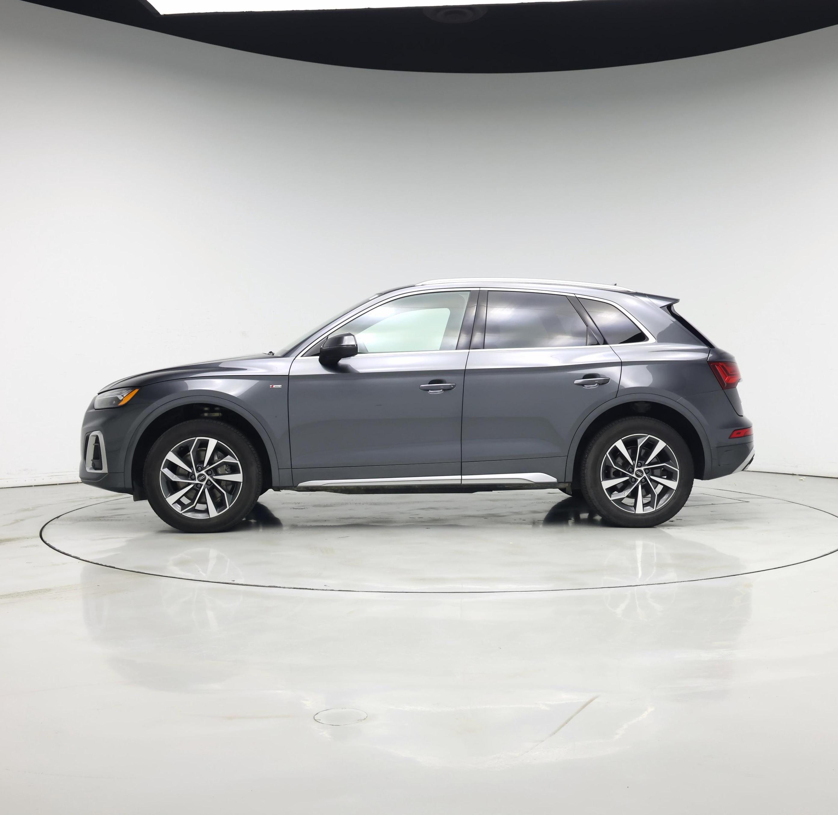 Thumbnail: 2022 Audi Q5 - 3