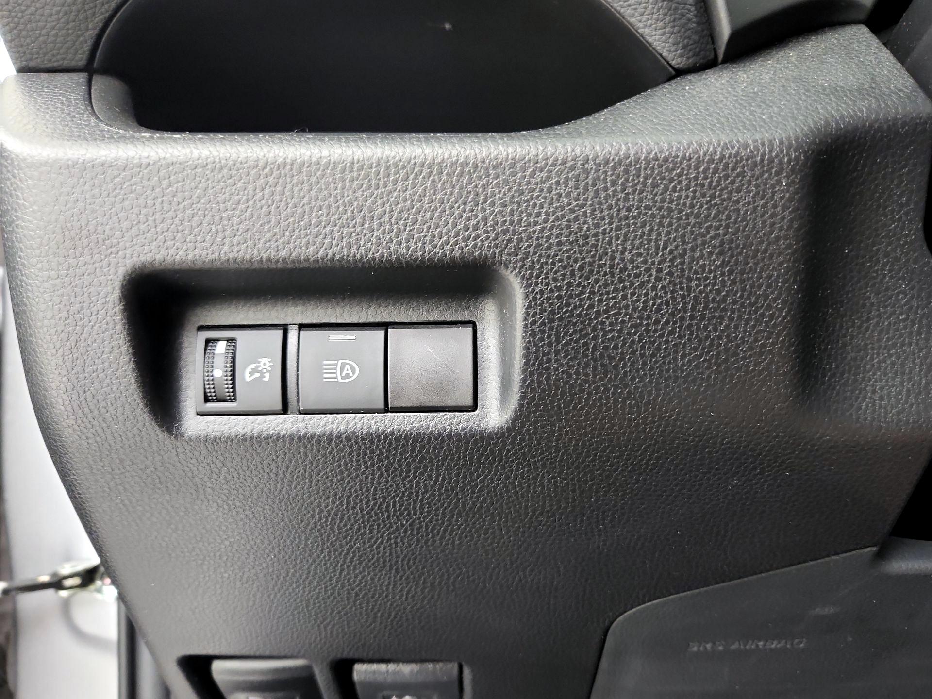 Thumbnail: 2021 Toyota RAV4 - 13
