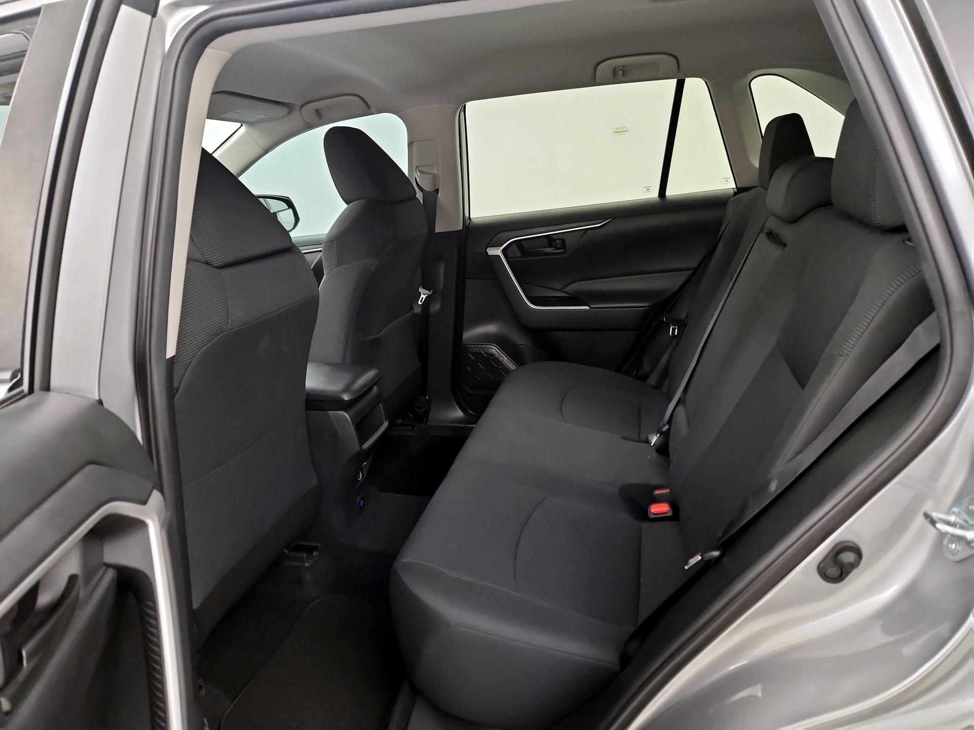 Thumbnail: 2021 Toyota RAV4 - 19
